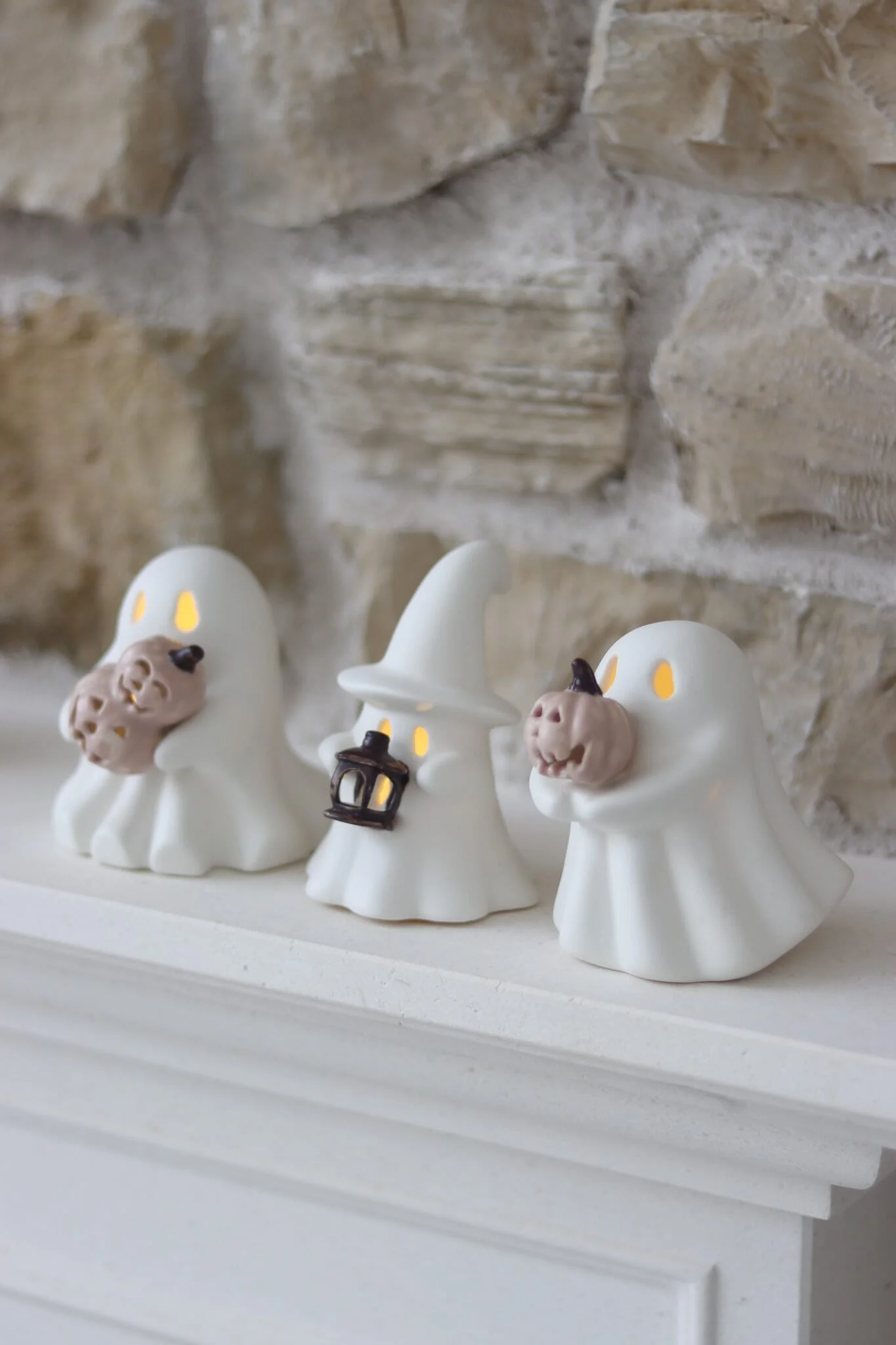 3 Assorted LED Ceramic Ghosts - Image 3
