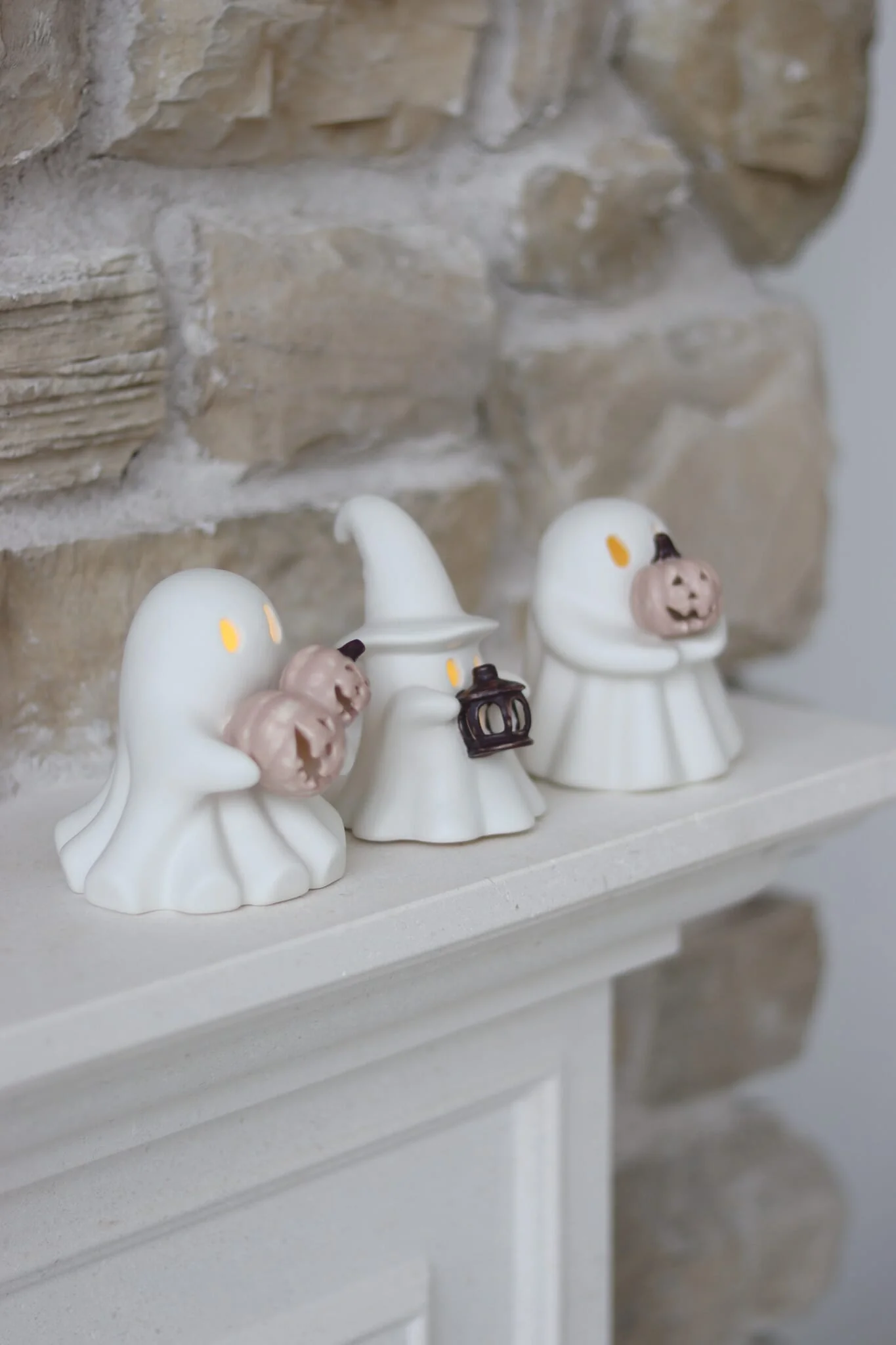 3 Assorted LED Ceramic Ghosts - Image 4