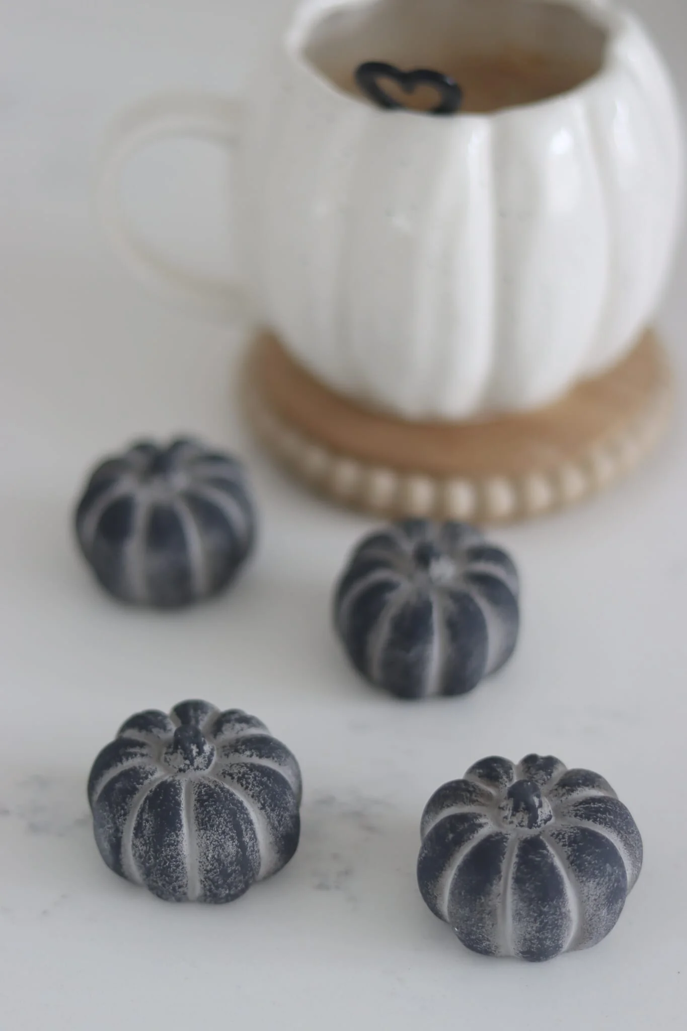 Black Stone Resin Pumpkin - Tiny 4Pc Set - Image 3