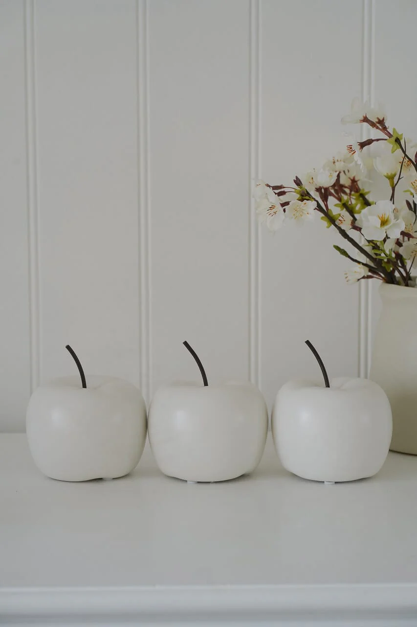 Ceramic Apples Matt White - Image 4