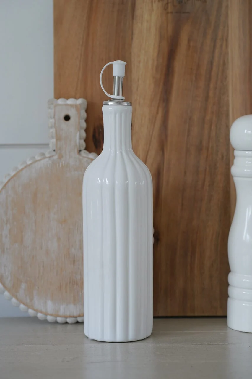 Ribbed Ceramic Oil Bottle - Image 4