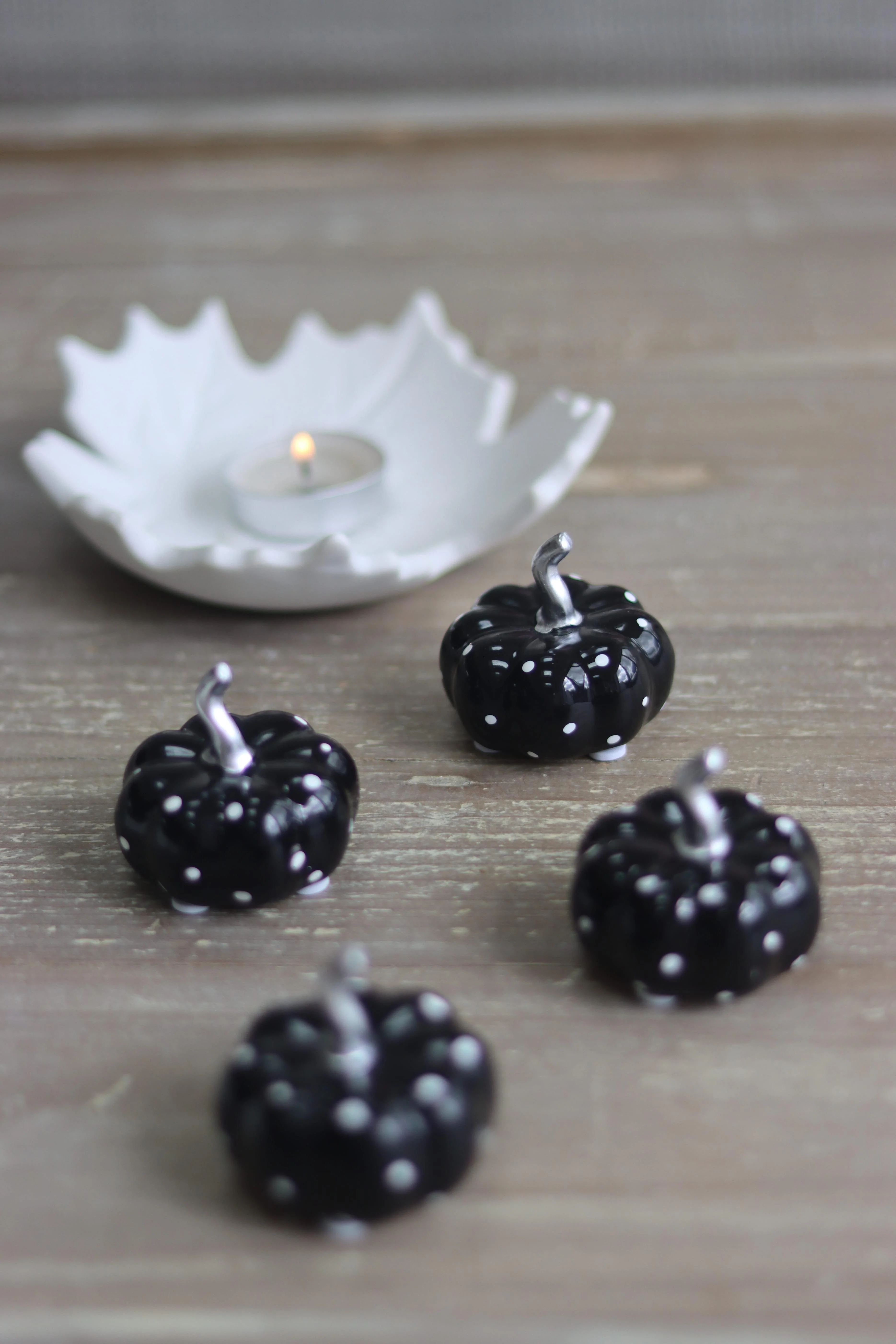Ceramic Pumpkin Black Polka Dot - Tiny 4Pc Set - Image 3