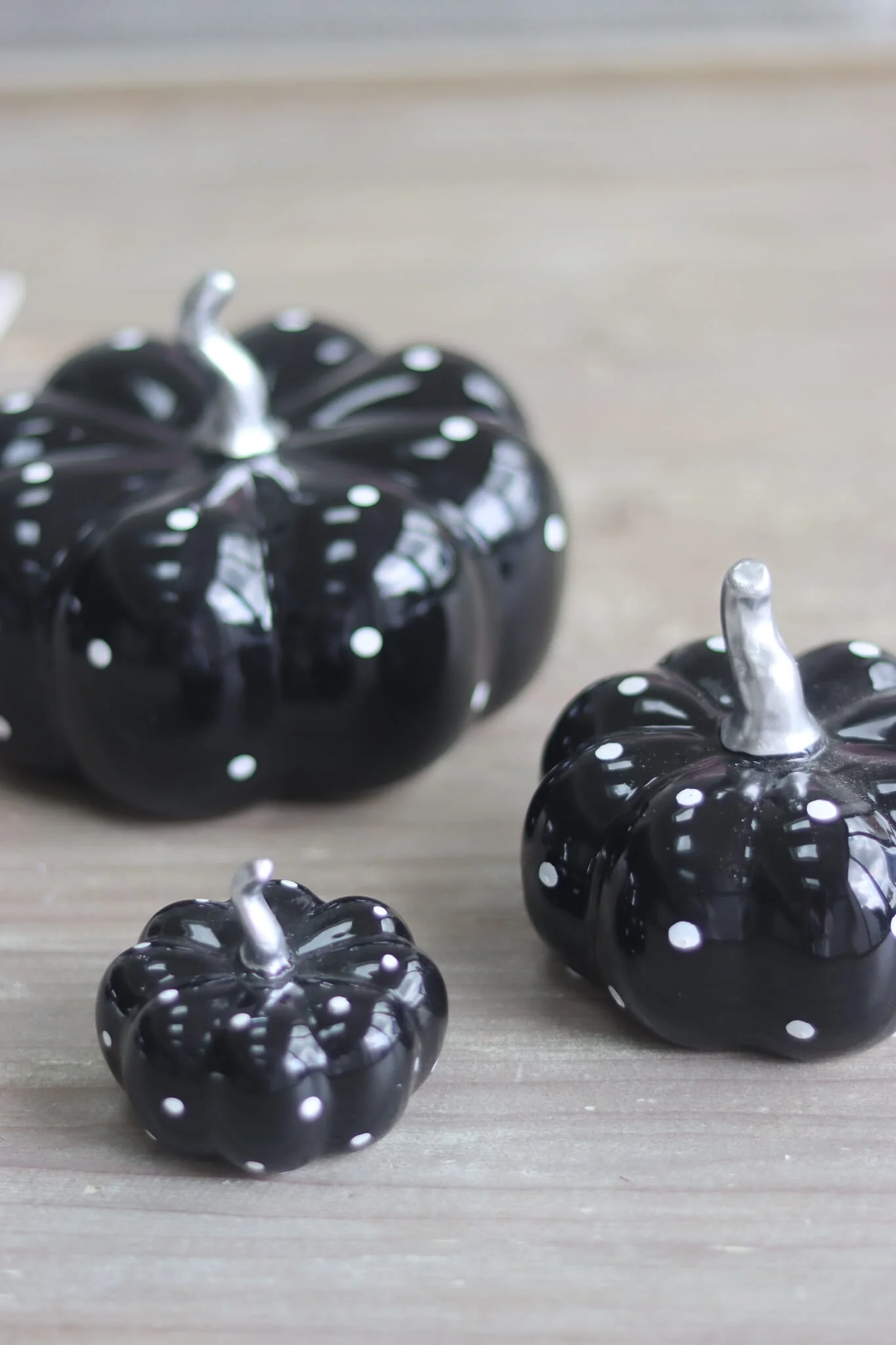 Ceramic Pumpkin Black Polka Dot - Tiny 4Pc Set - Image 4