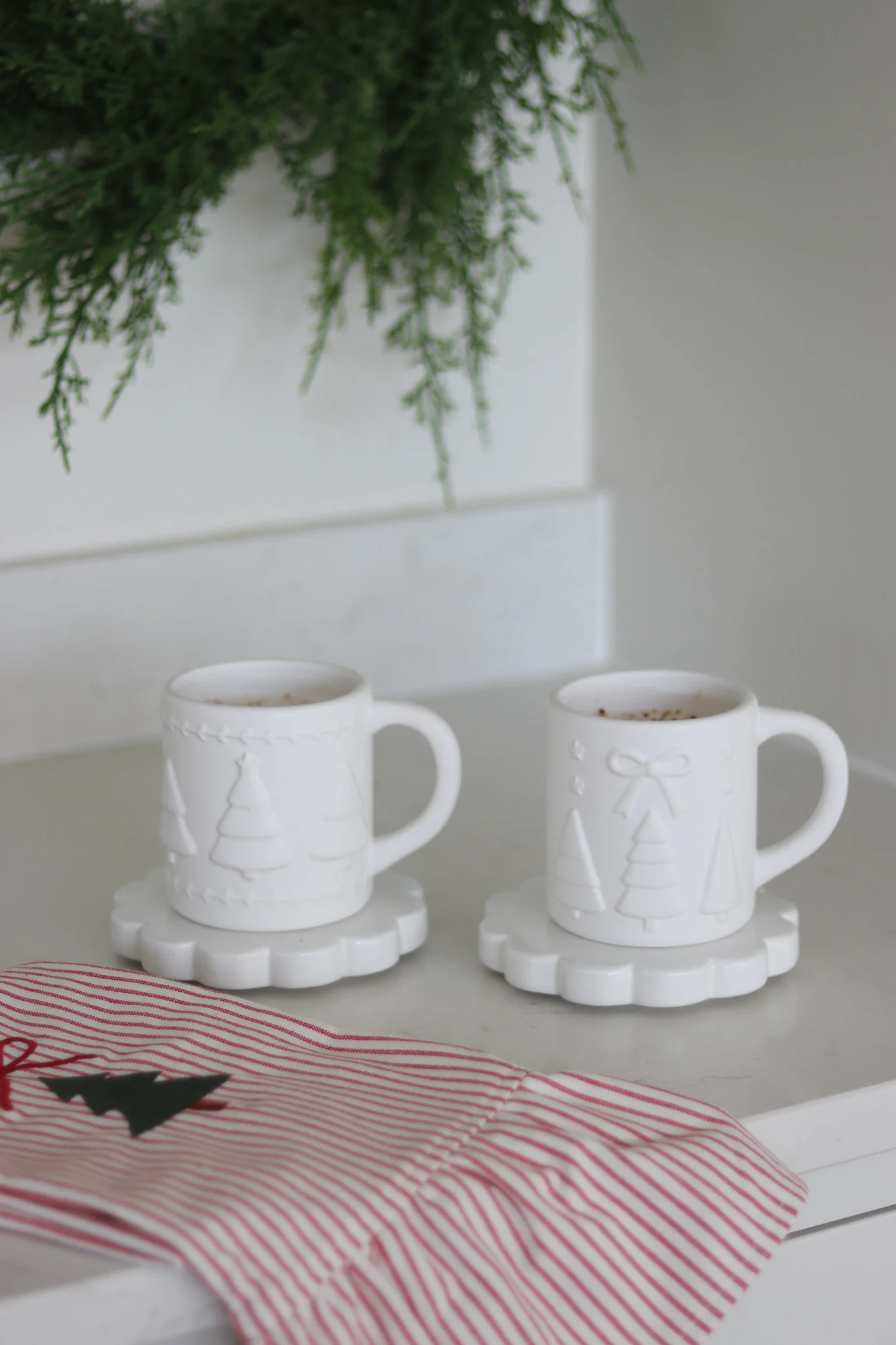 Set of 2 Tree/Star Christmas Mug - Image 3