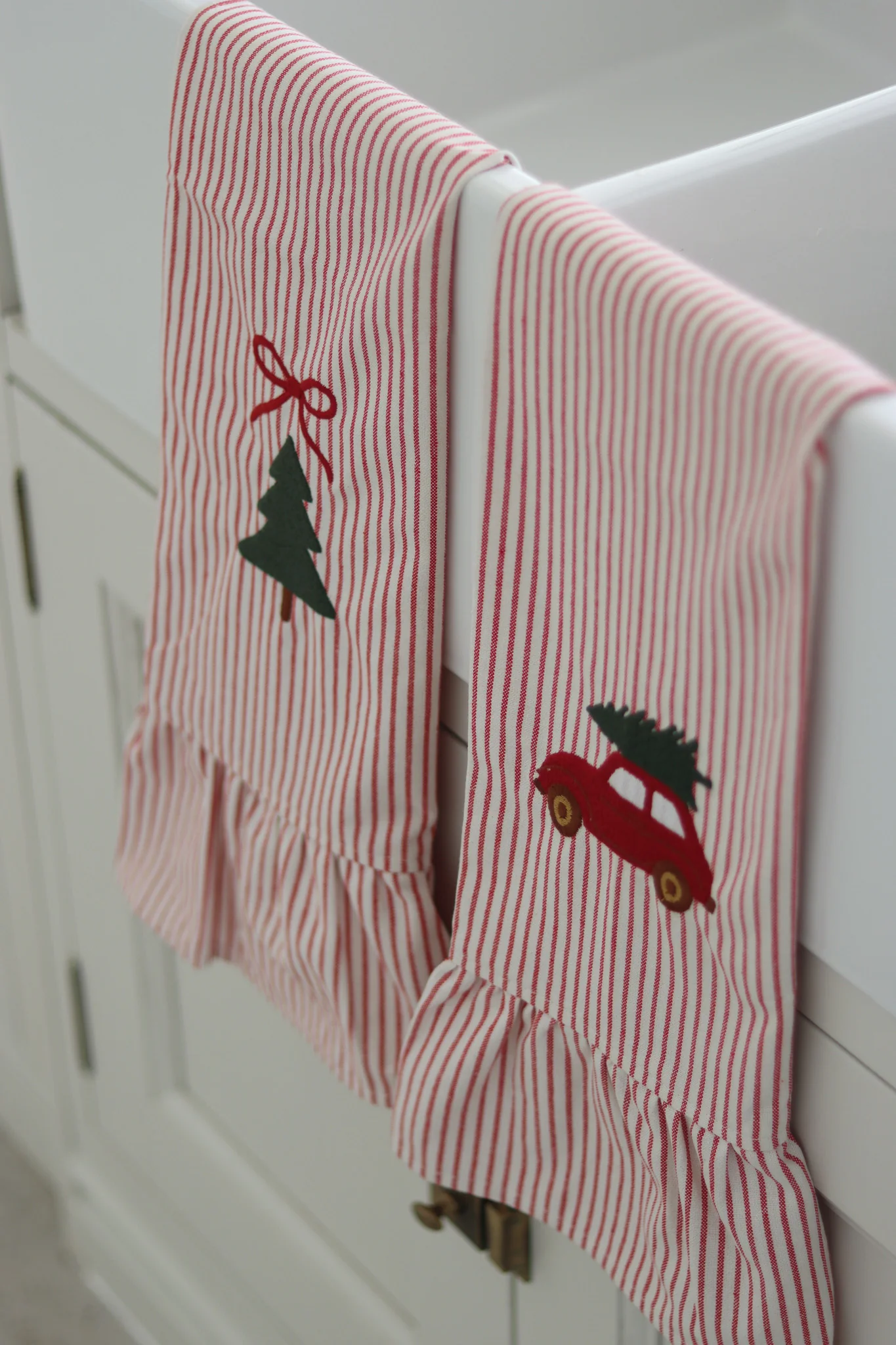 Set of 2 Christmas Tea Towels