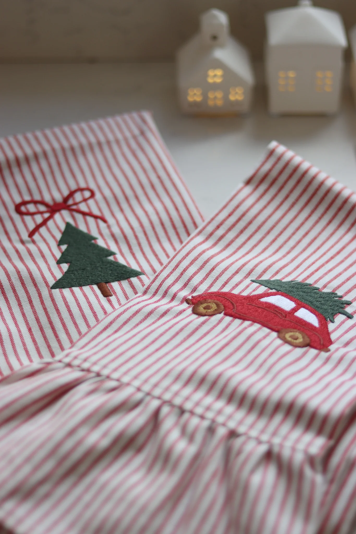 Set of 2 Christmas Tea Towels - Image 2