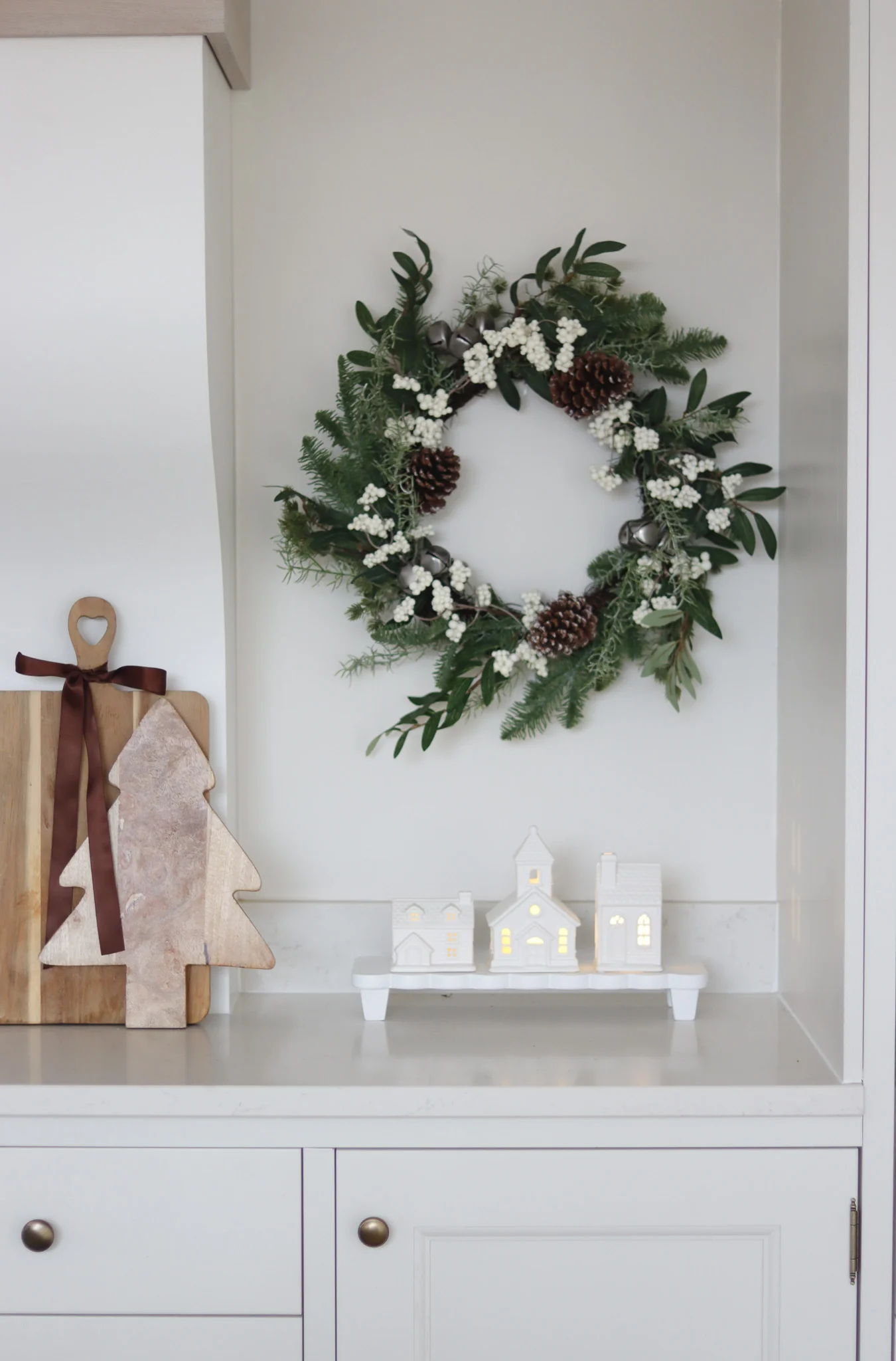 Christmas Wreath - Pine Cone Berry