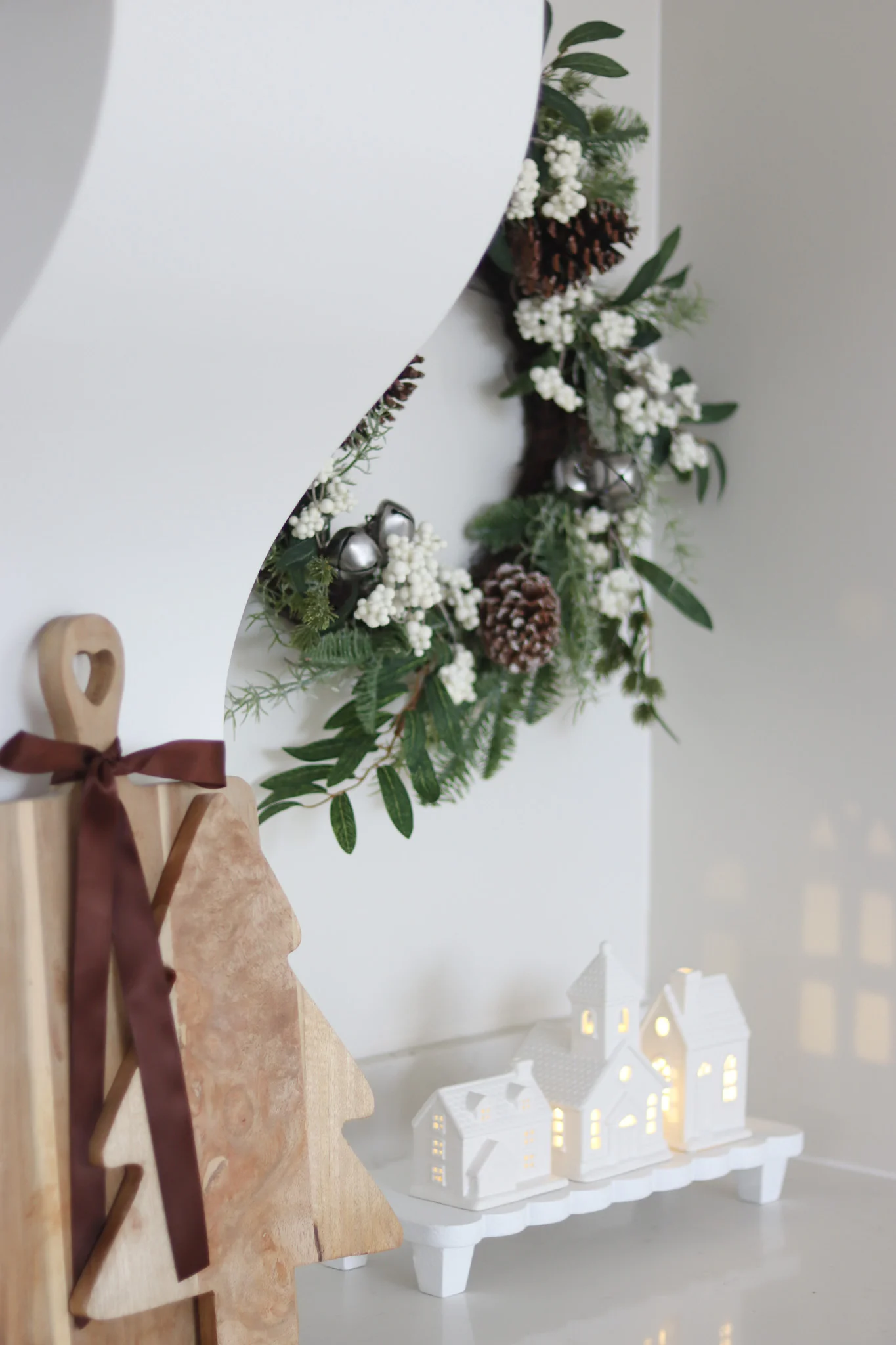 Christmas Wreath - Pine Cone Berry - Image 4