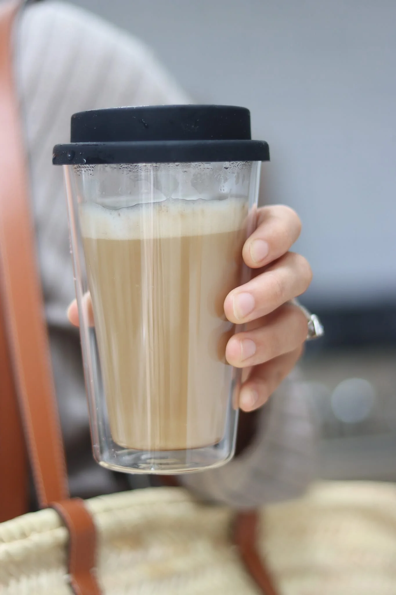 Double Walled Glass Travel Mug - Plain/Black - Image 4