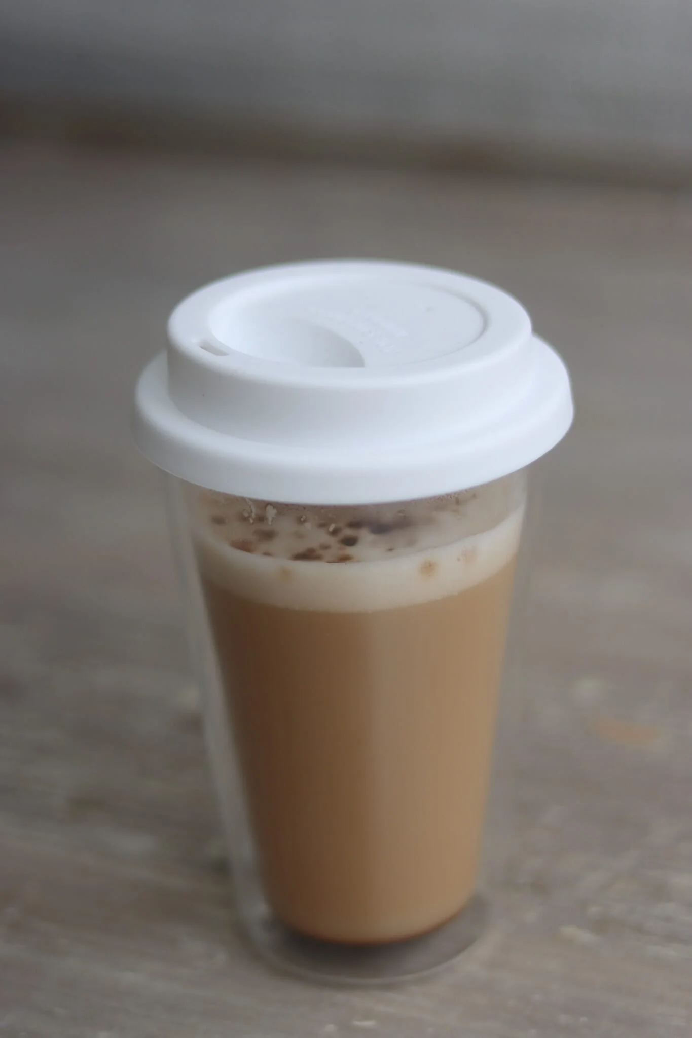 Double Walled Glass Travel Mug - Plain/White - Image 4