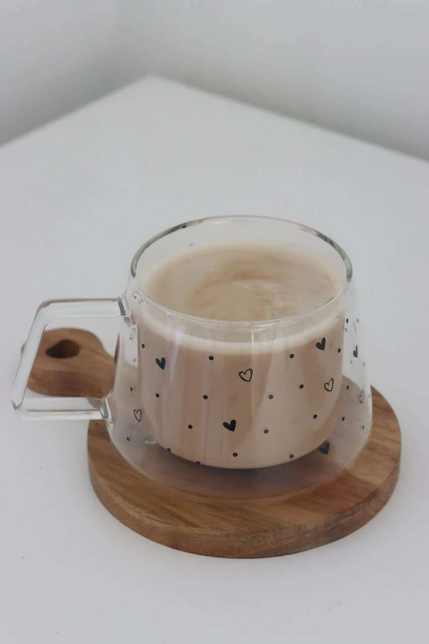 Wrap Around Double Walled Glass Mug – Hearts & Dots Black - Image 4