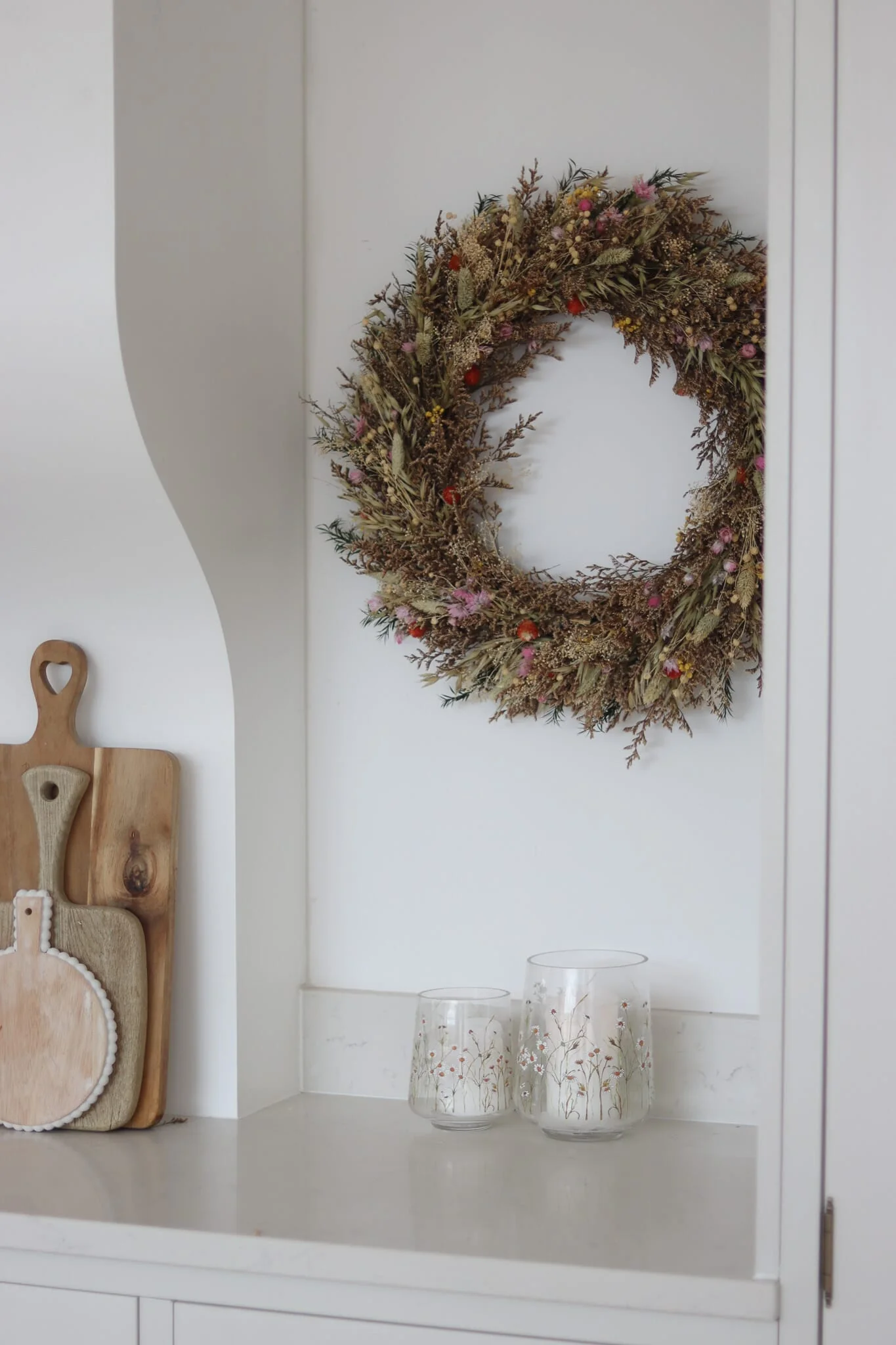 Dried Wreath - Natural - Image 5