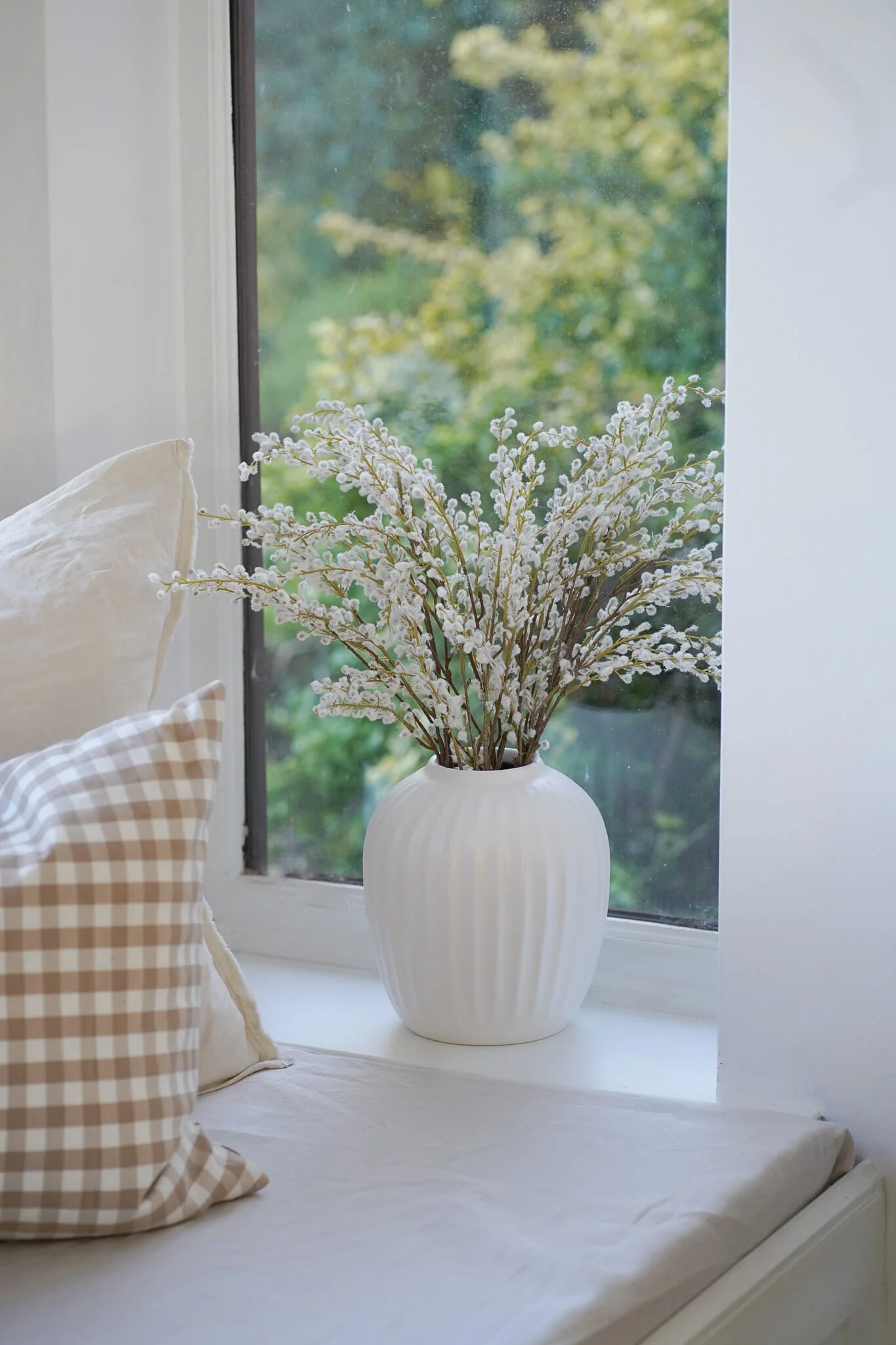 Faux Flowers - White Willow Spray - Image 8