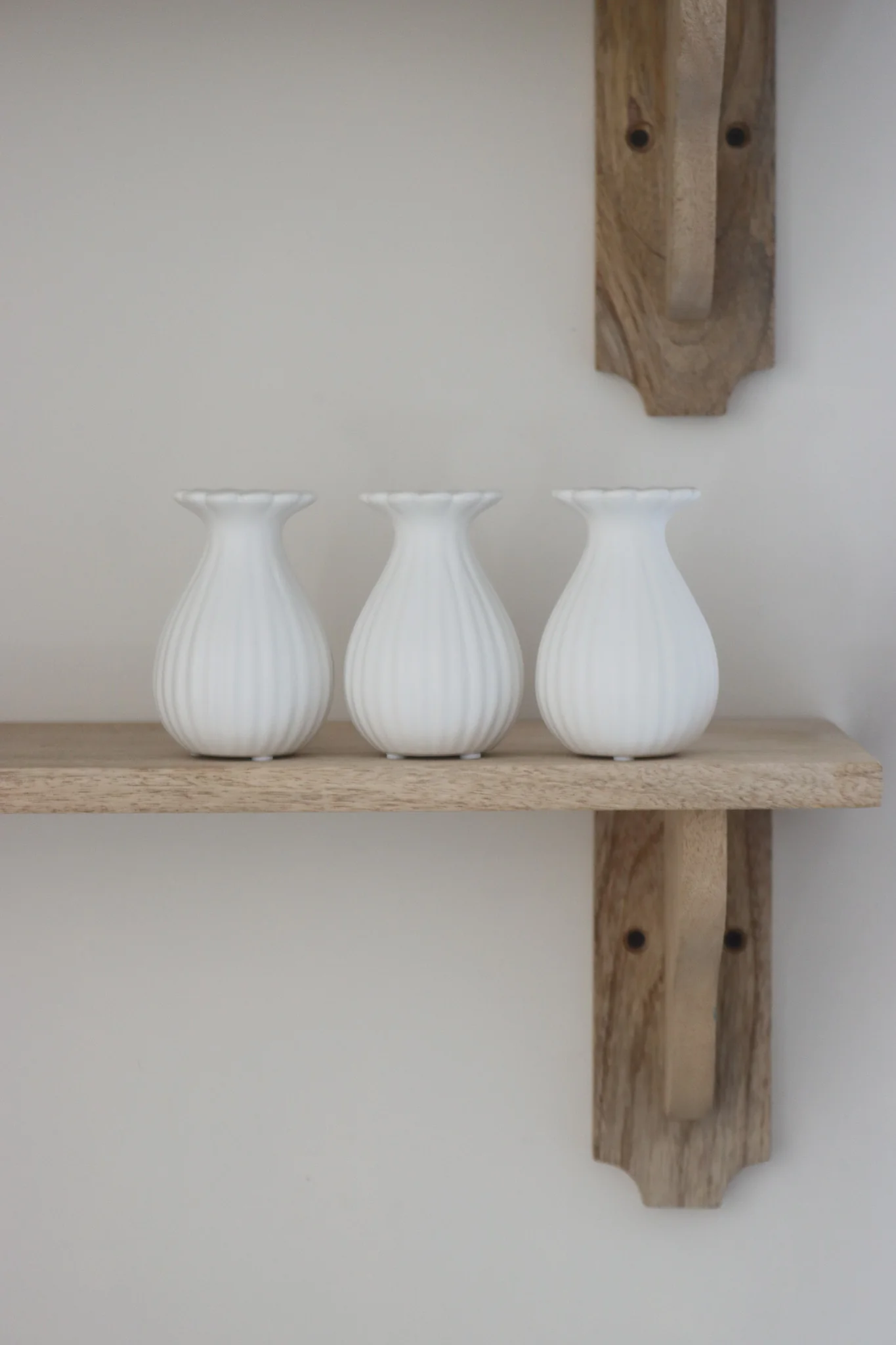 Frilly Stoneware Bud Vase Set - Image 2