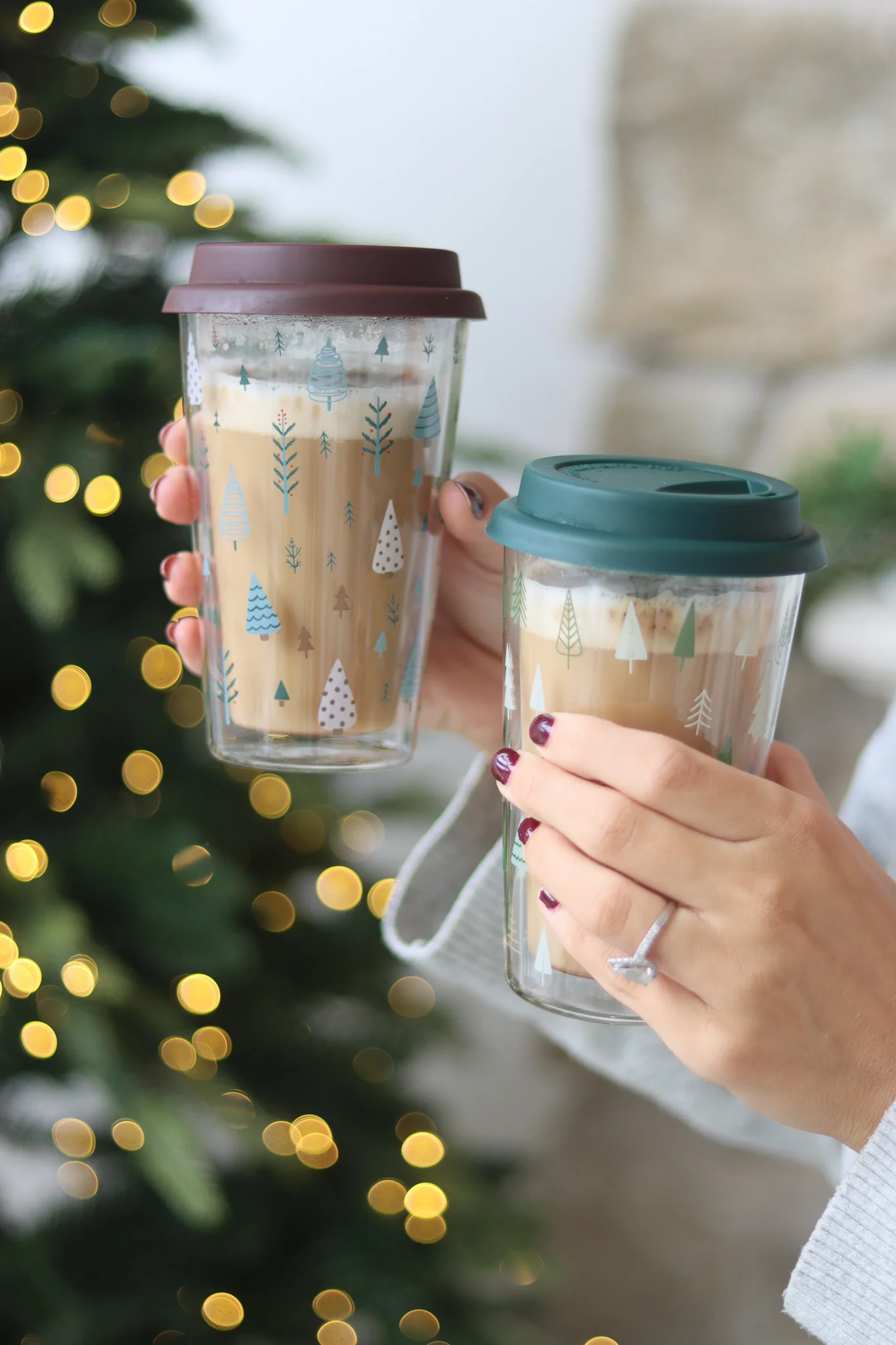 Double Walled Glass Travel Mug – Xmas Trees - Image 3