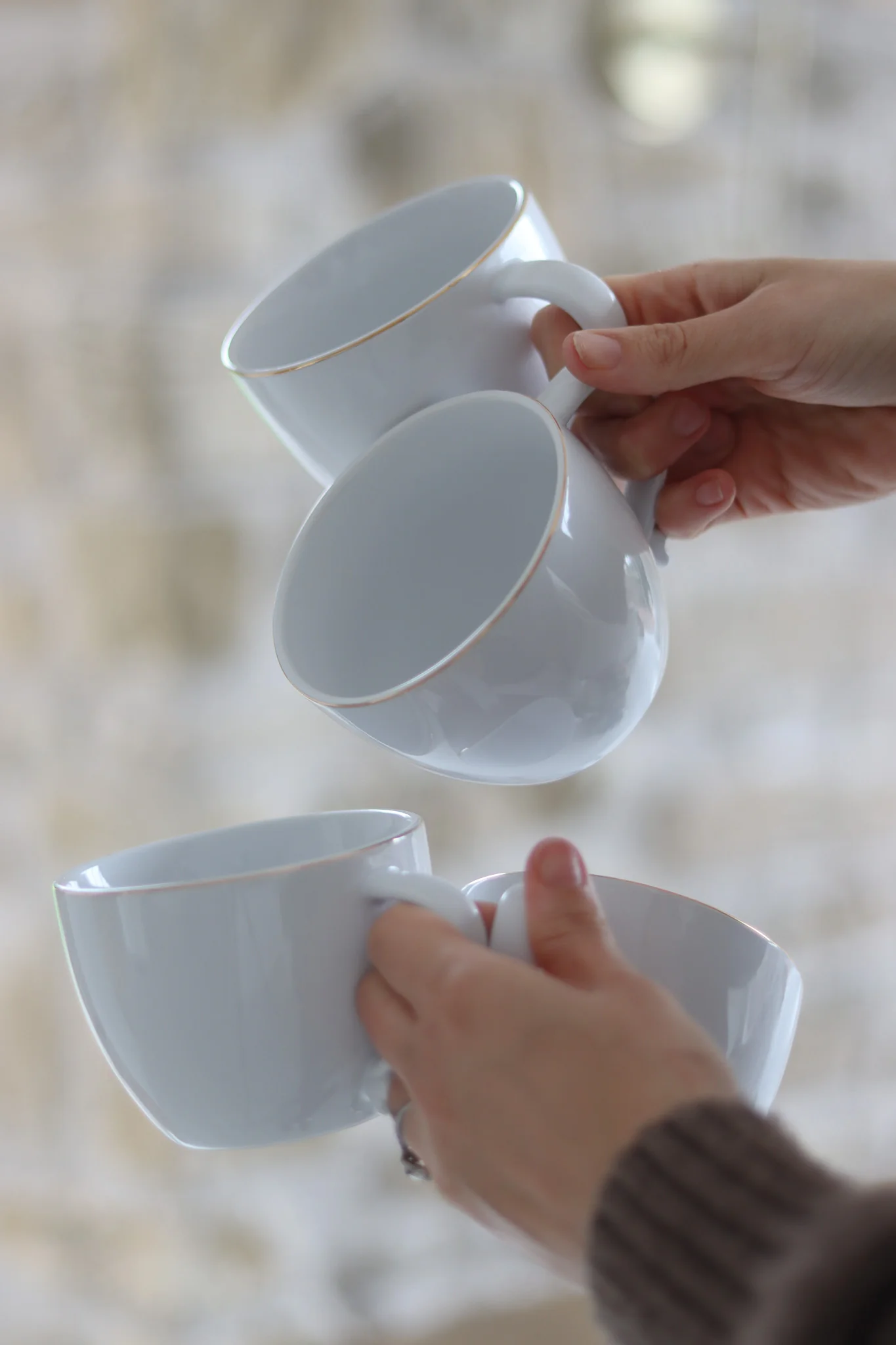 Heart Handled Ceramic Mug Set – 4 Piece – White Gold Trim
