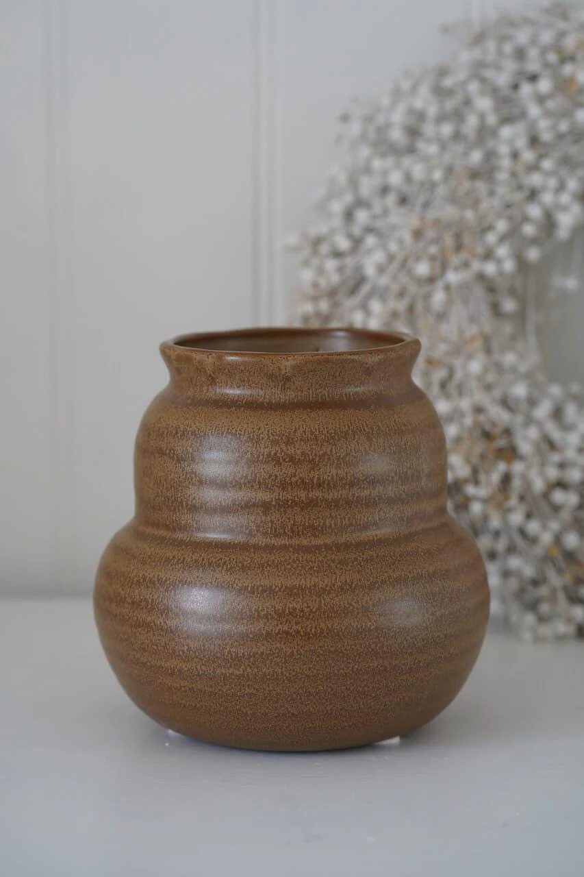 Irregular Camel Ceramic Vase - Image 3