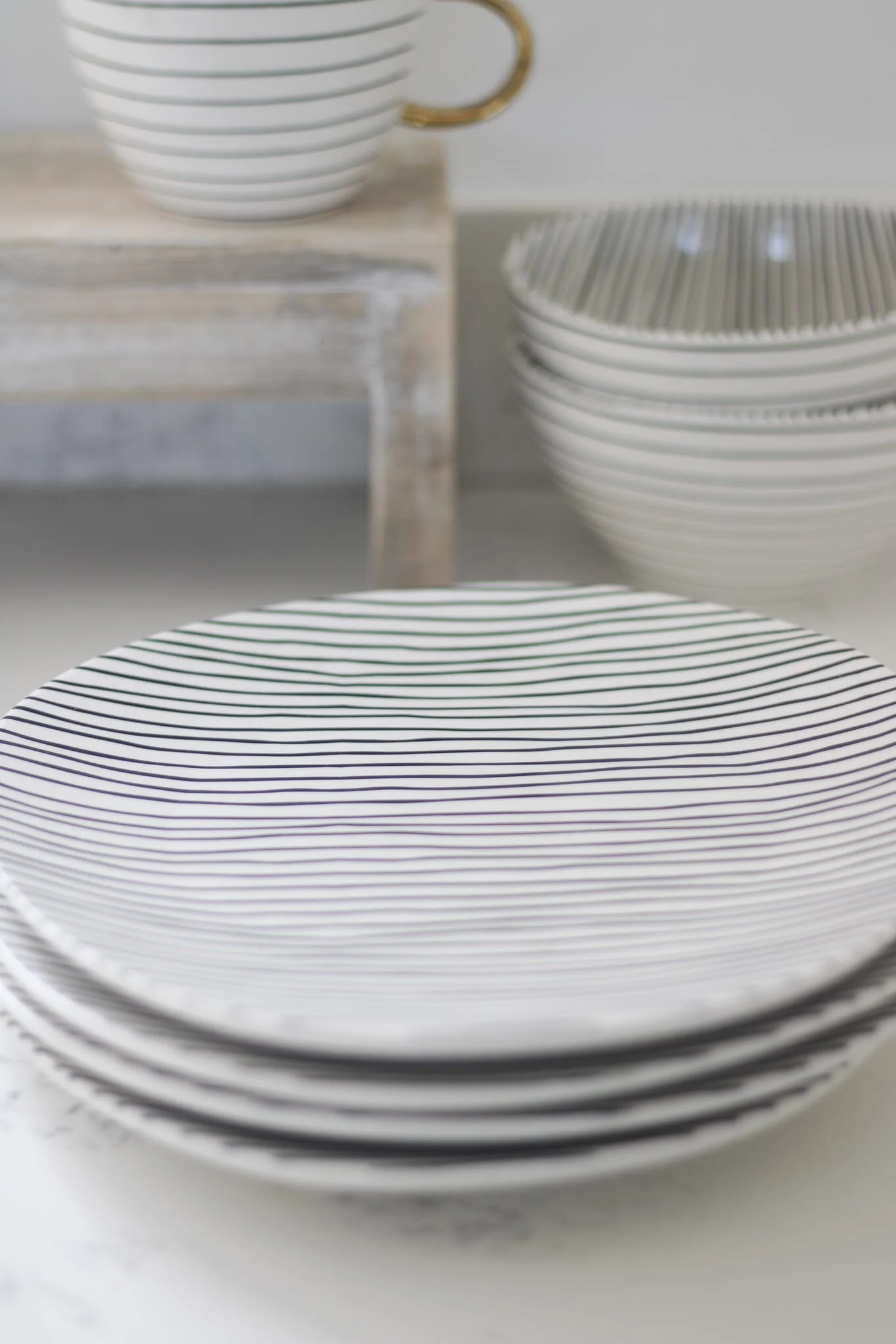 Irregular Ceramic Plates - Black Stripes 4pc Set
