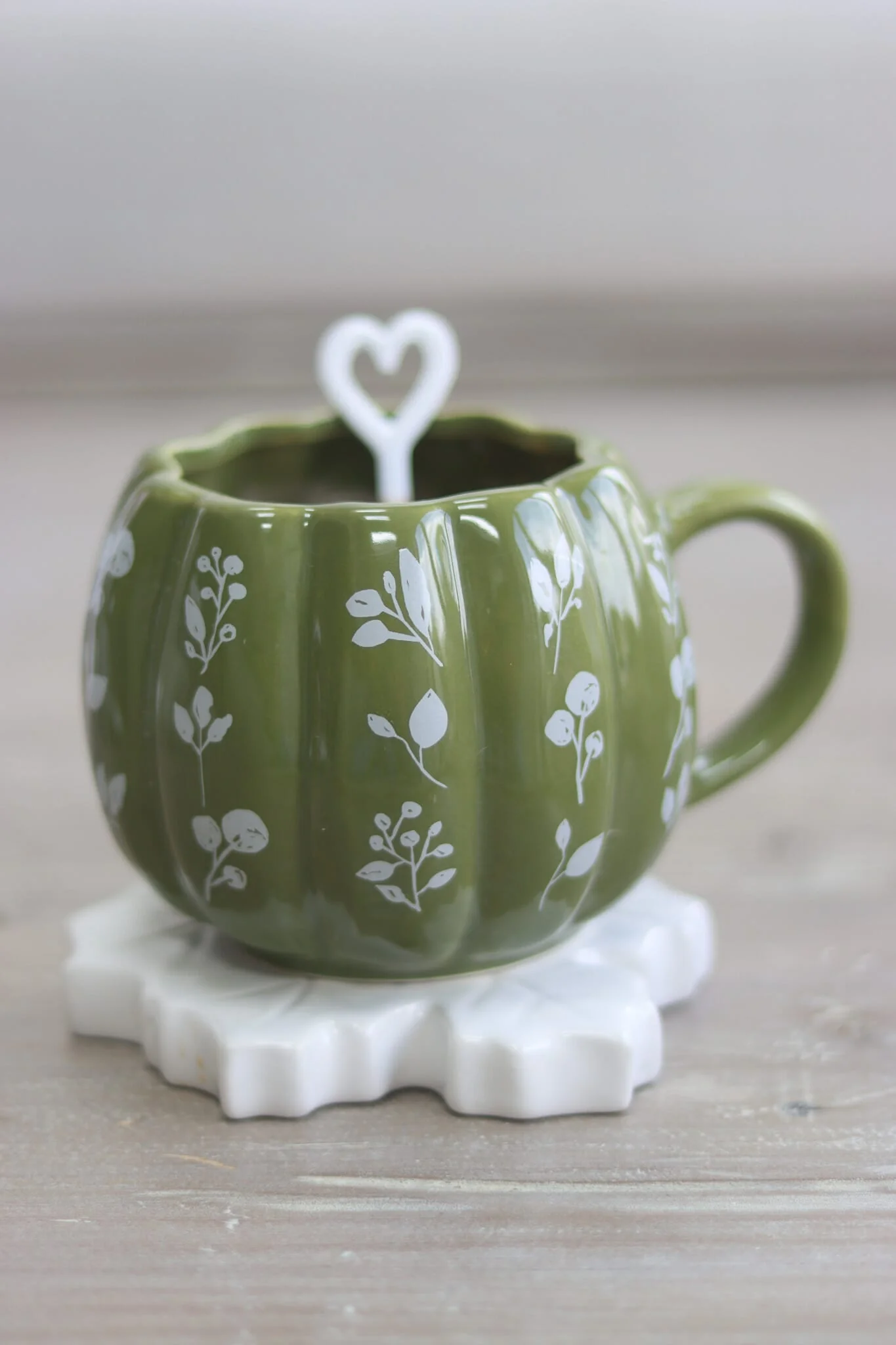 Large Pumpkin Mug - Autumnal Green Art 3 - Image 2