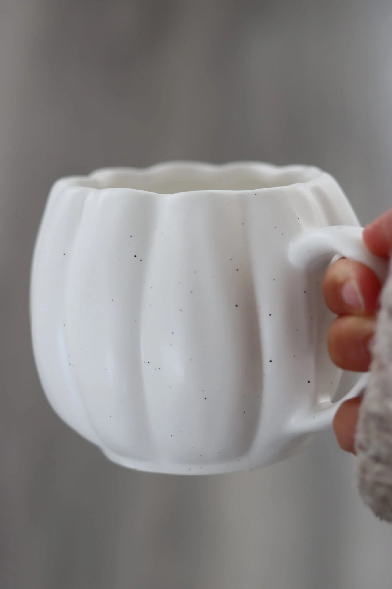 Large Pumpkin Mug - Matt White - Image 3