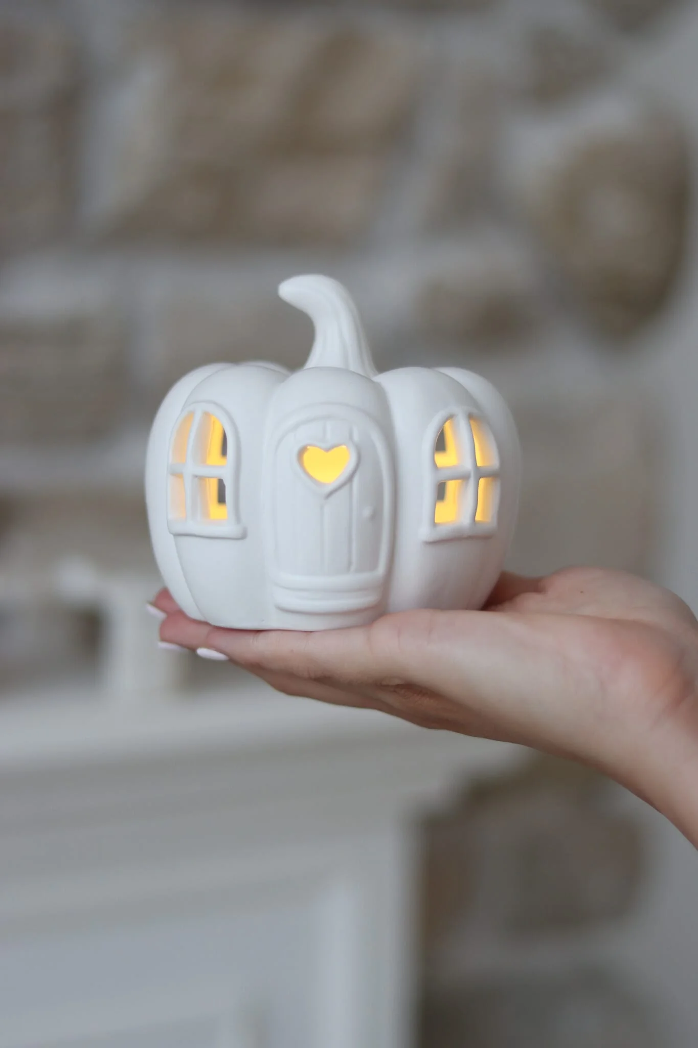 LED Pumpkin House - Heart Door