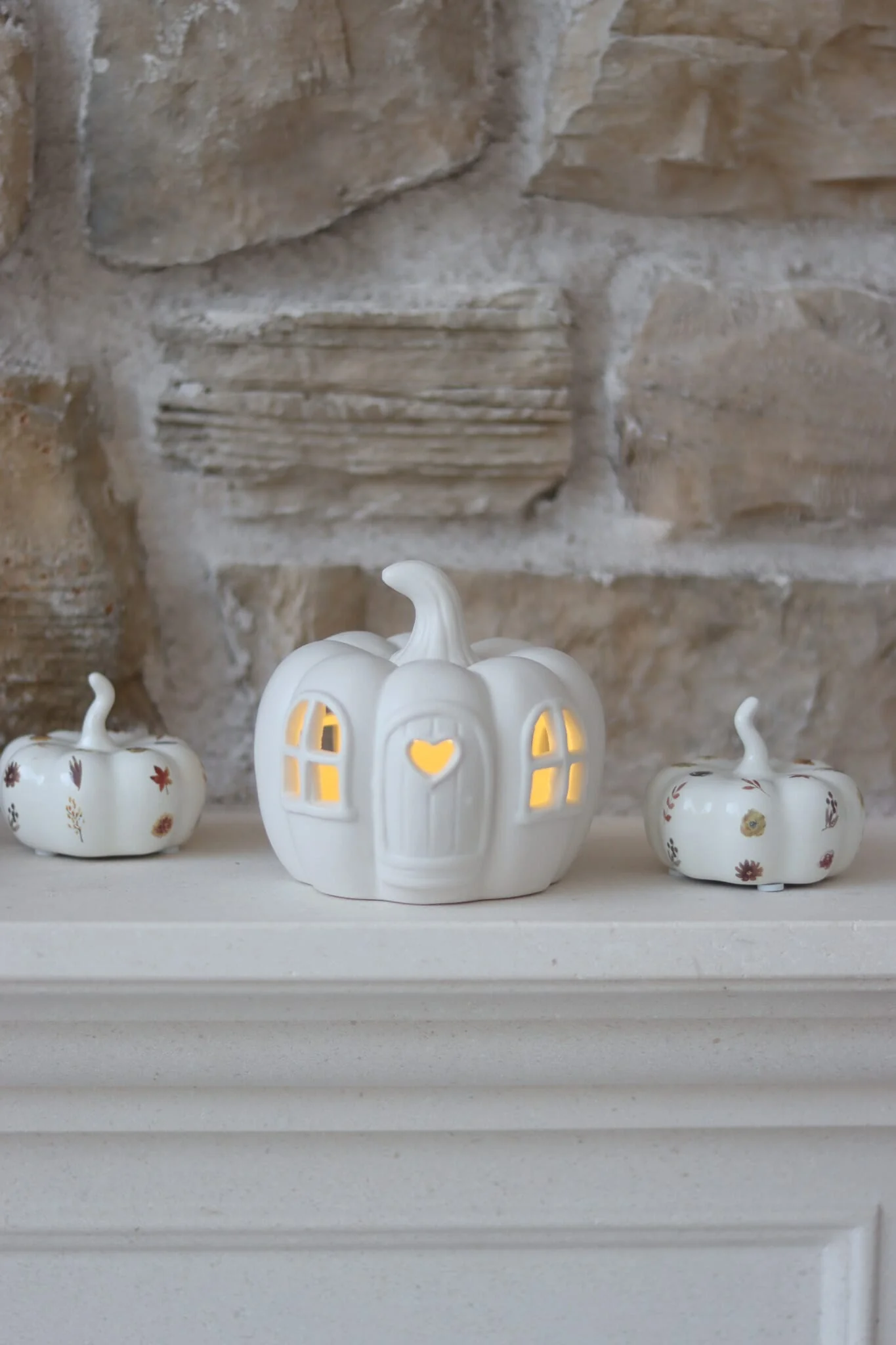 LED Pumpkin House - Heart Door - Image 4