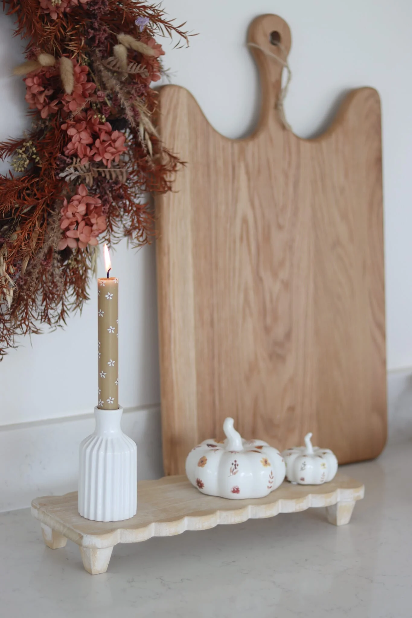 Raised Scalloped Tray – Whitewash - Image 4