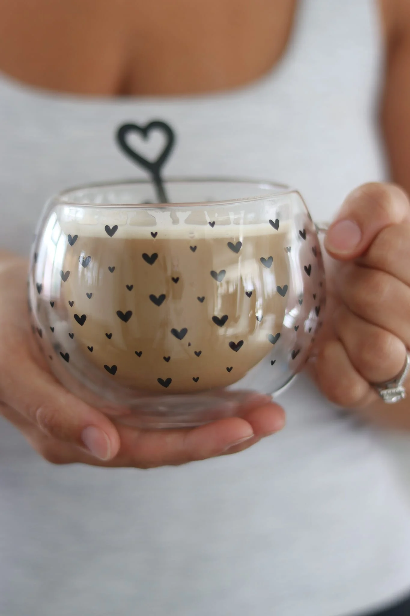 Round Double Walled Glass Mug – Black Multi Heart