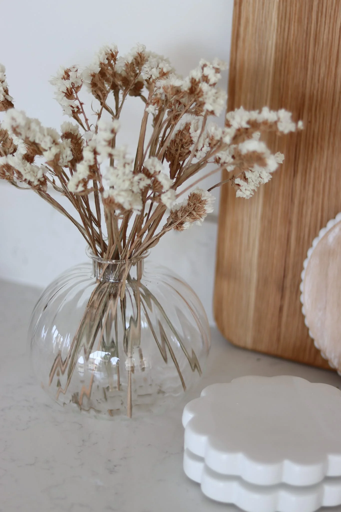 Round Ribbed Glass Vase - Image 3