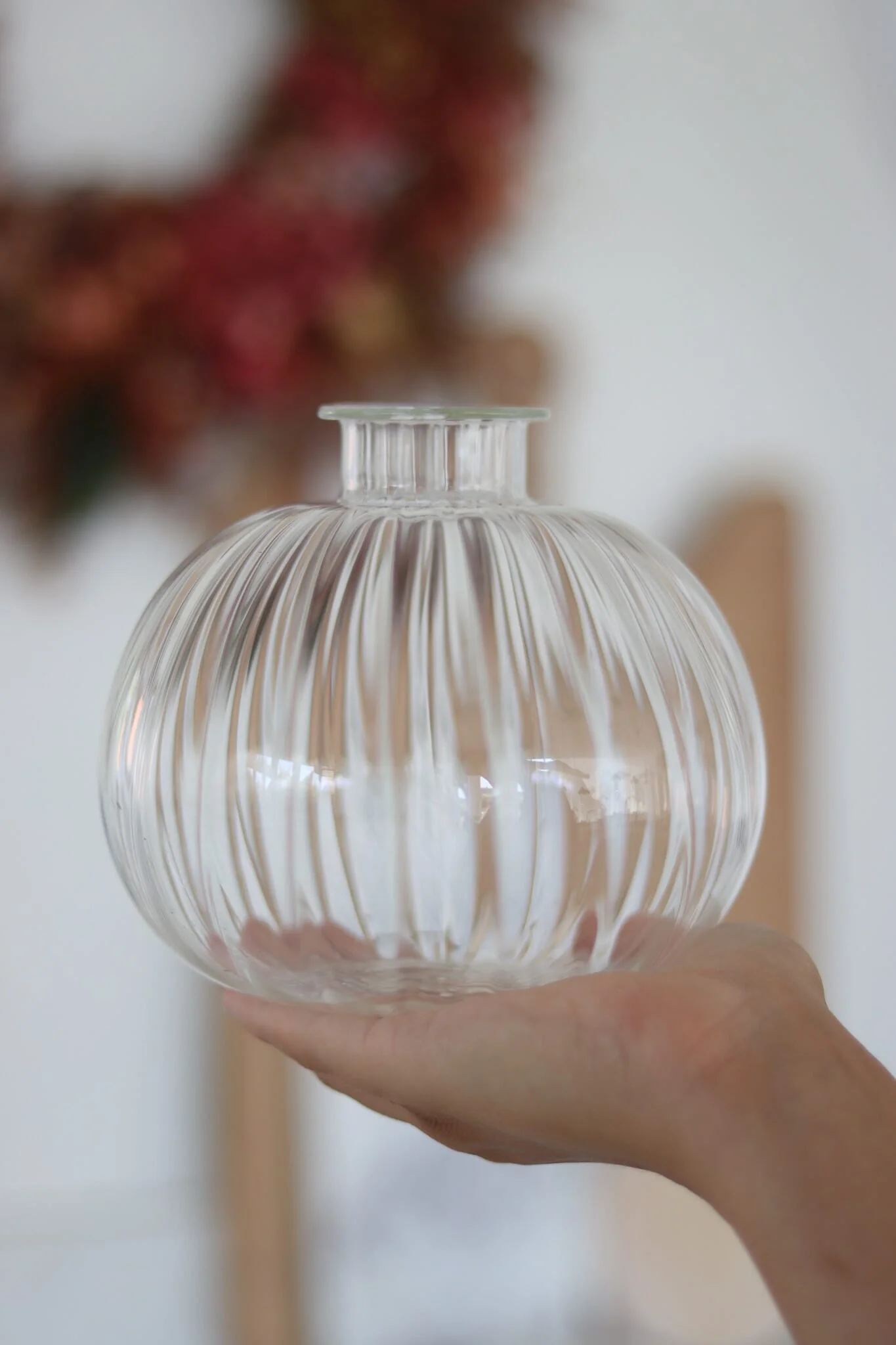 Round Ribbed Glass Vase - Image 5