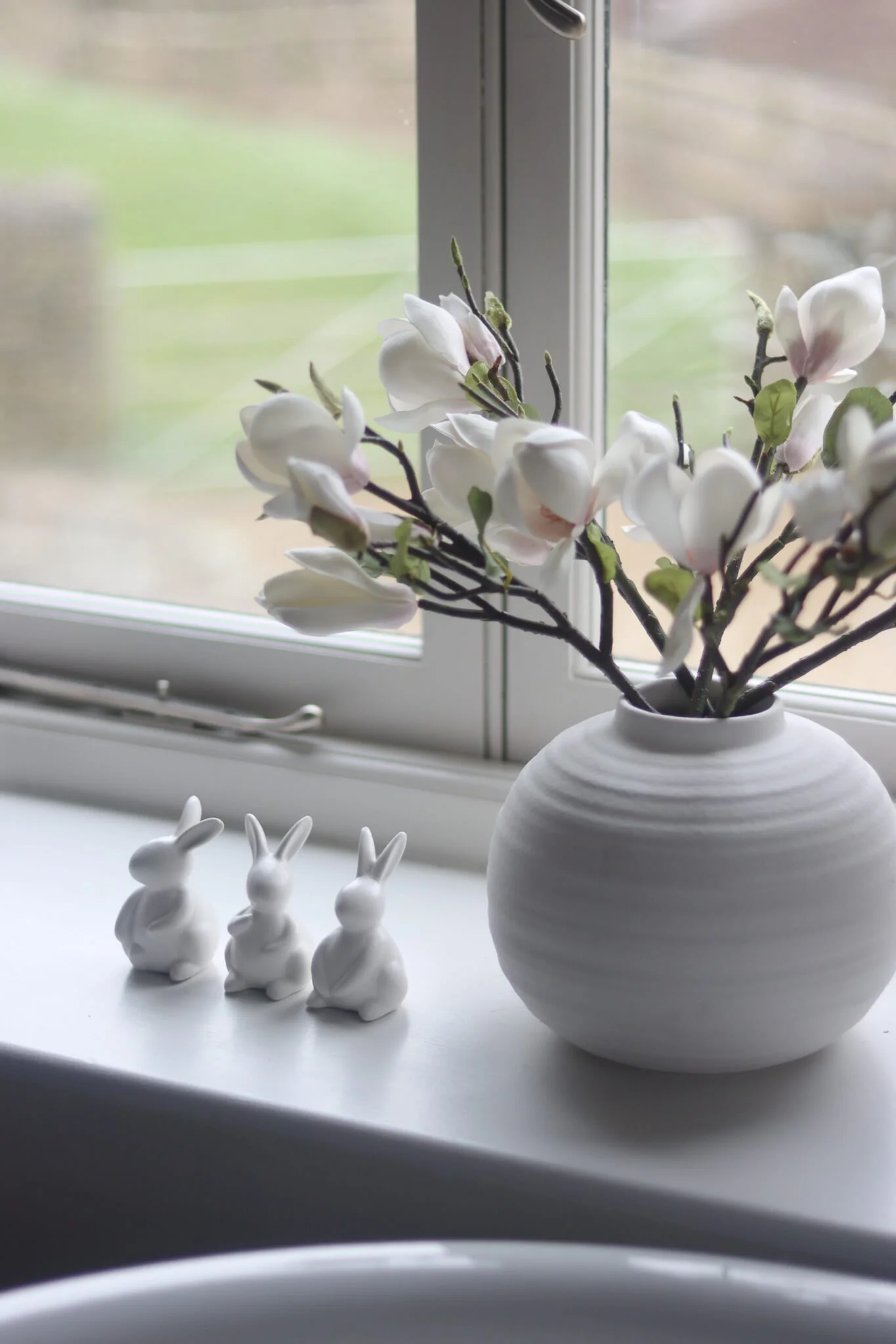 Textured Round Ceramic Vase - Image 4