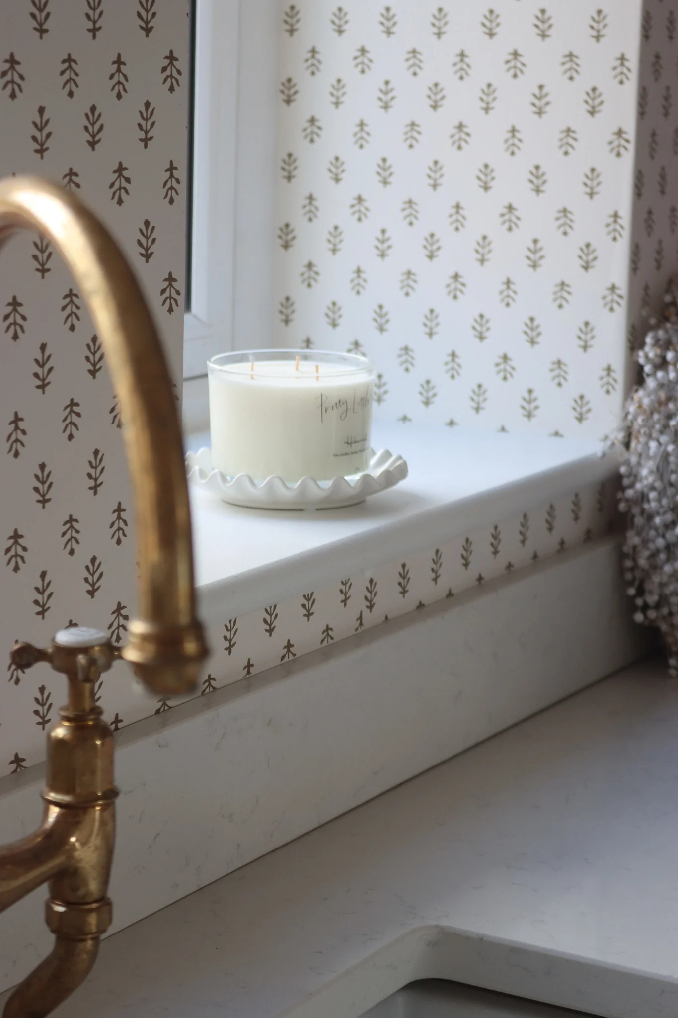 Ruffled Candle Plate - Image 5