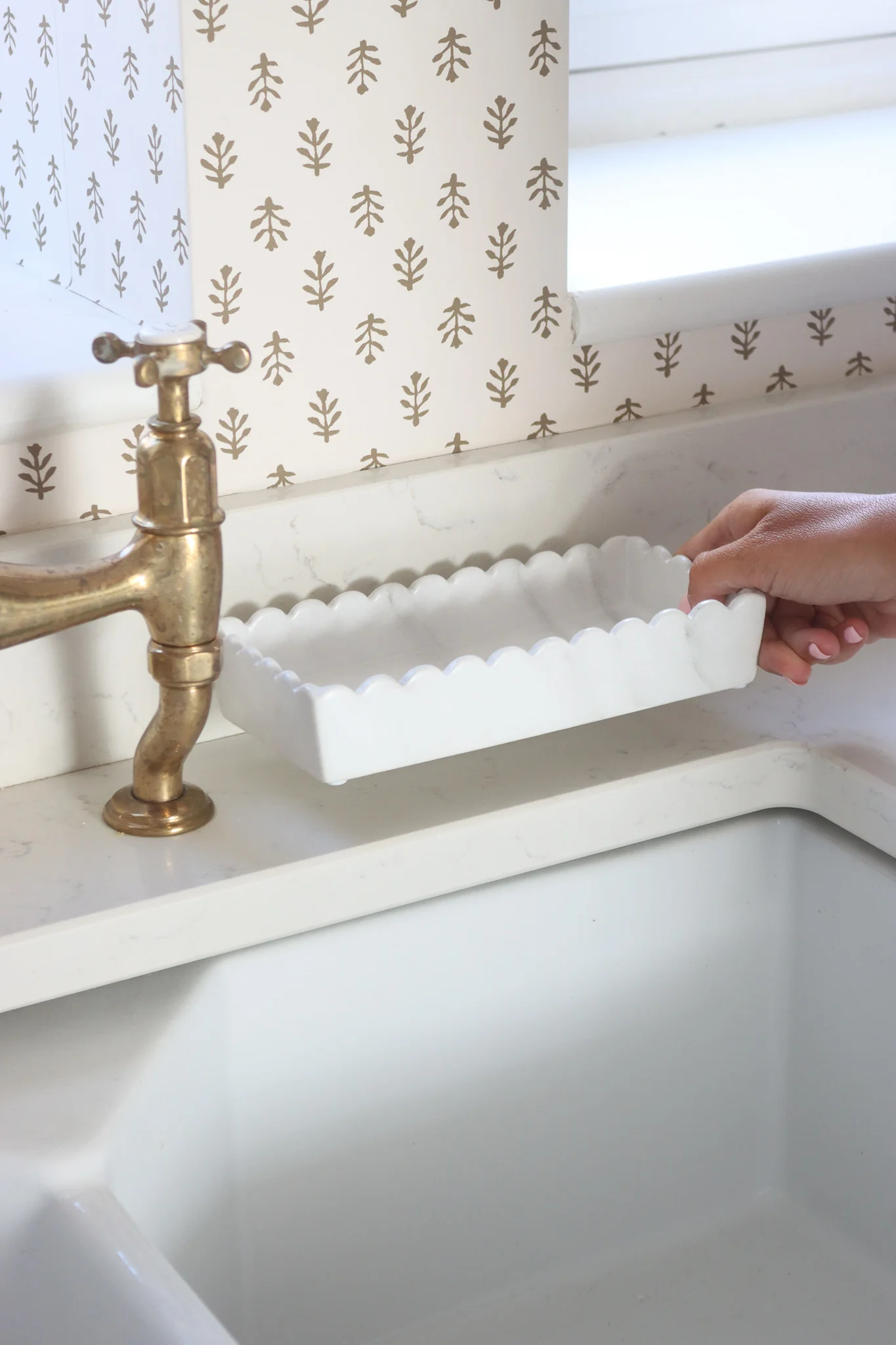 Scalloped Ceramic Tray - Image 4