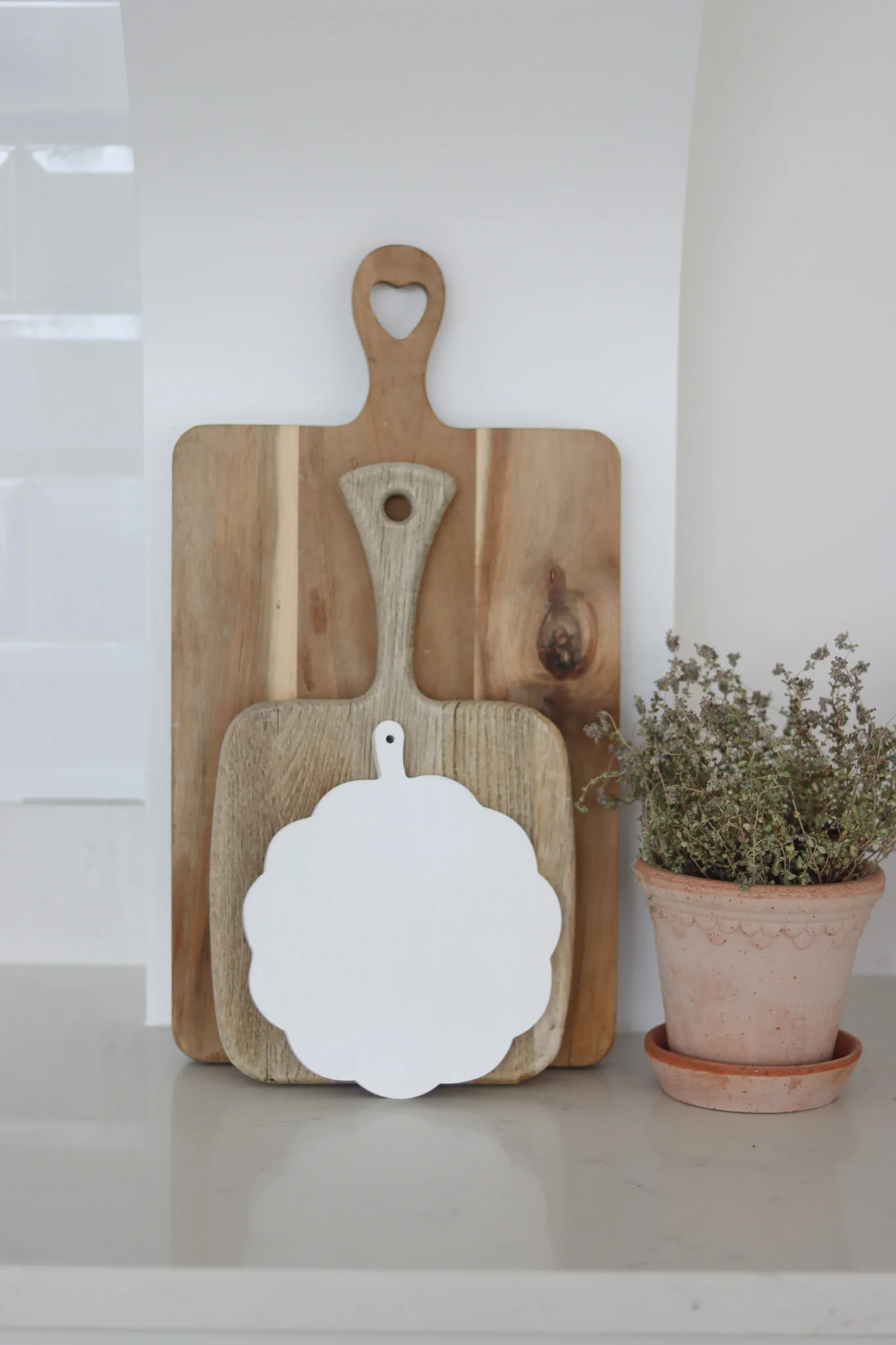 Scalloped Display Board – White - Image 2