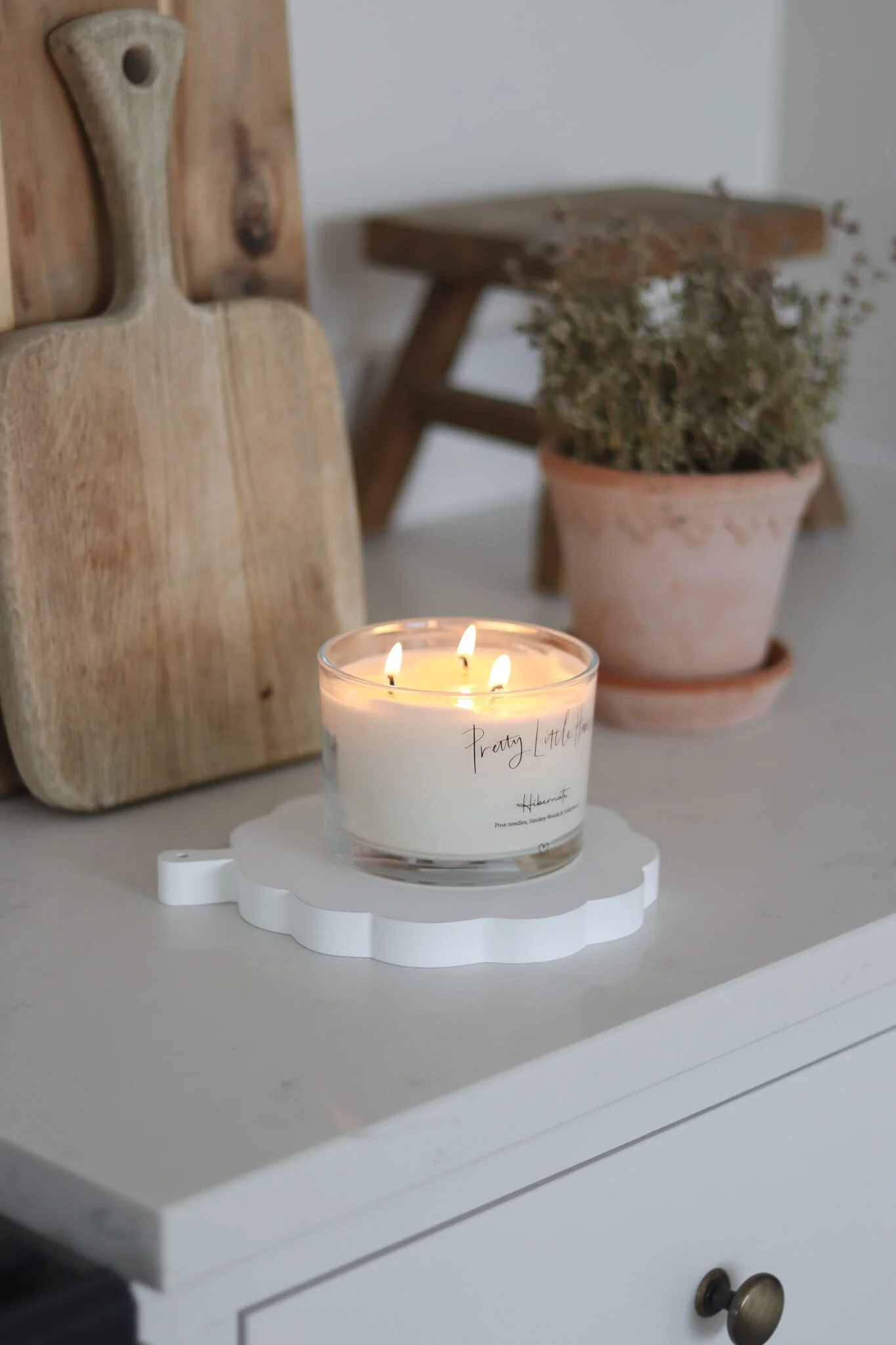 Scalloped Display Board – White - Image 5