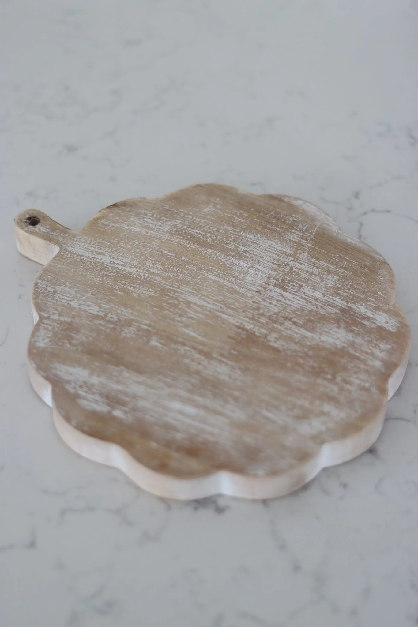 Scalloped Display Board – Whitewash - Image 4