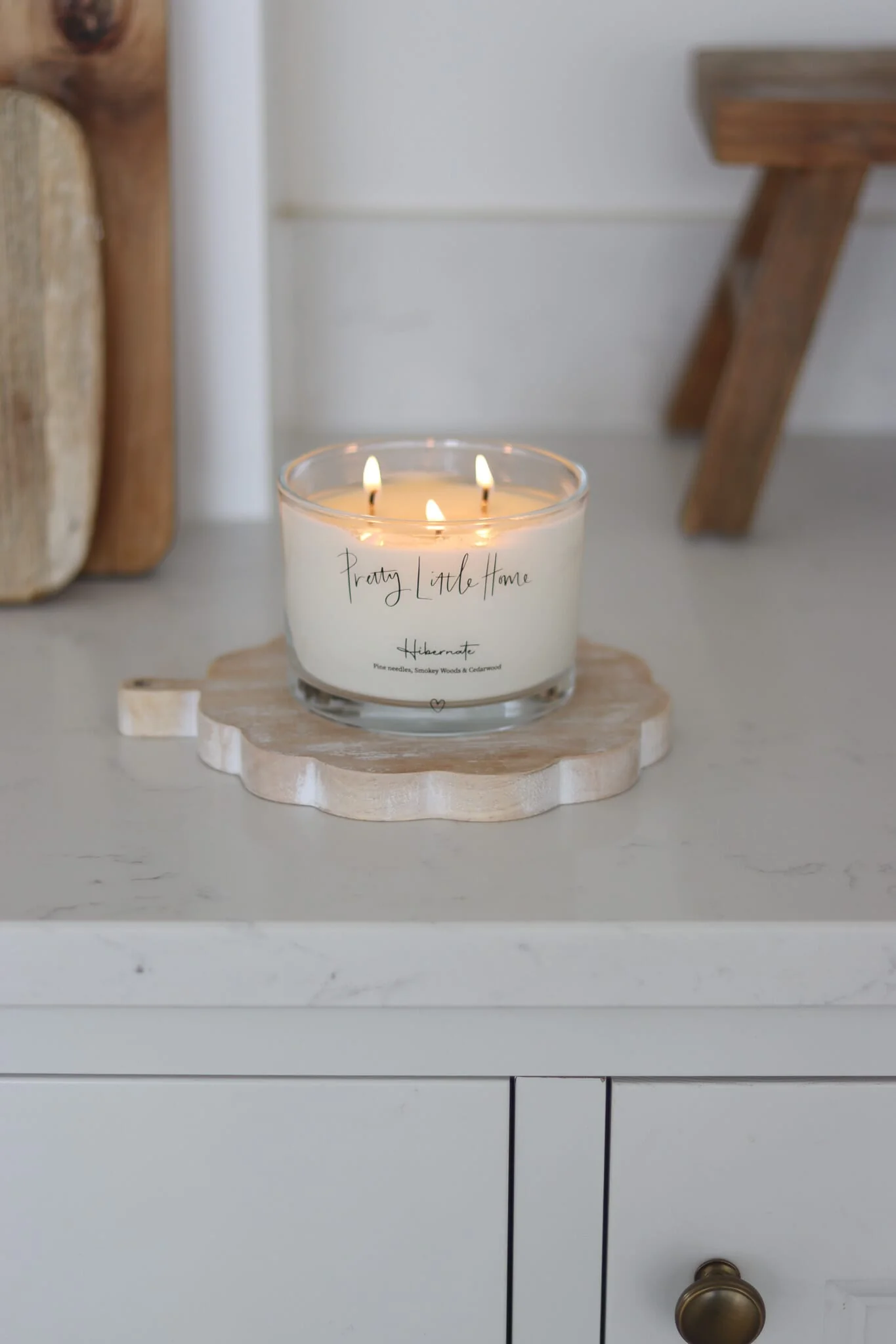 Scalloped Display Board – Whitewash - Image 5