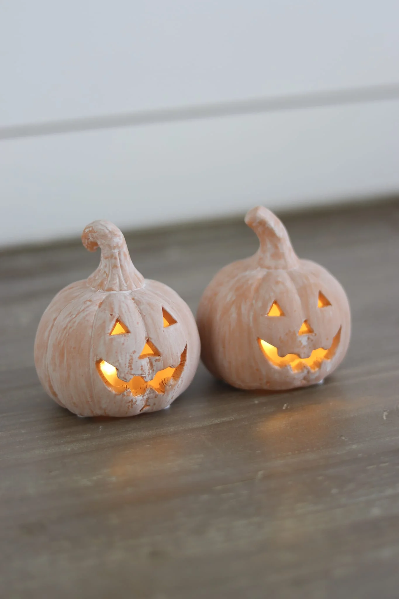 Set of 2 Jack O Lanterns - Small - Image 2