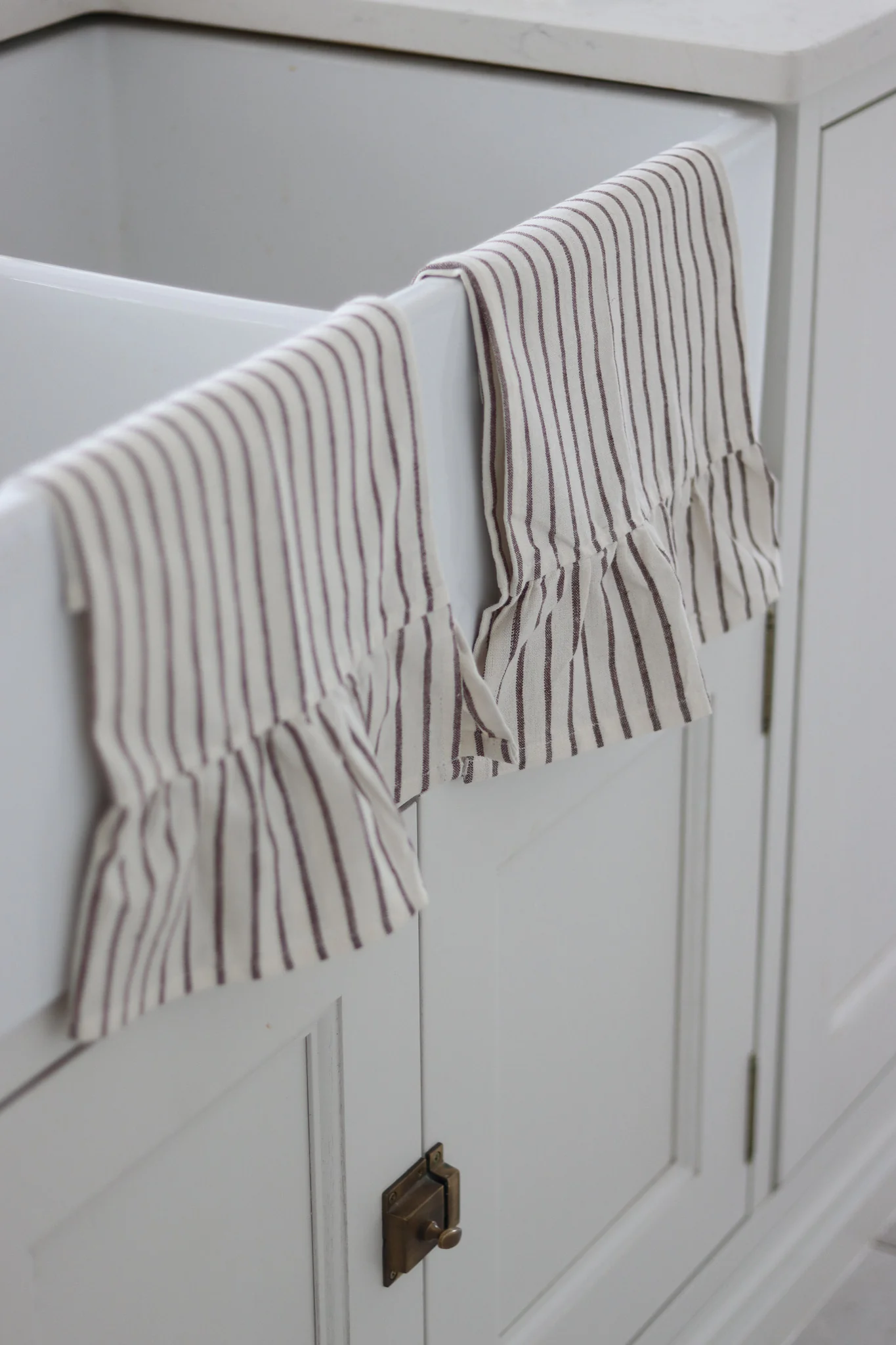 Set of 2 Pinstripe Brown Tea Towels