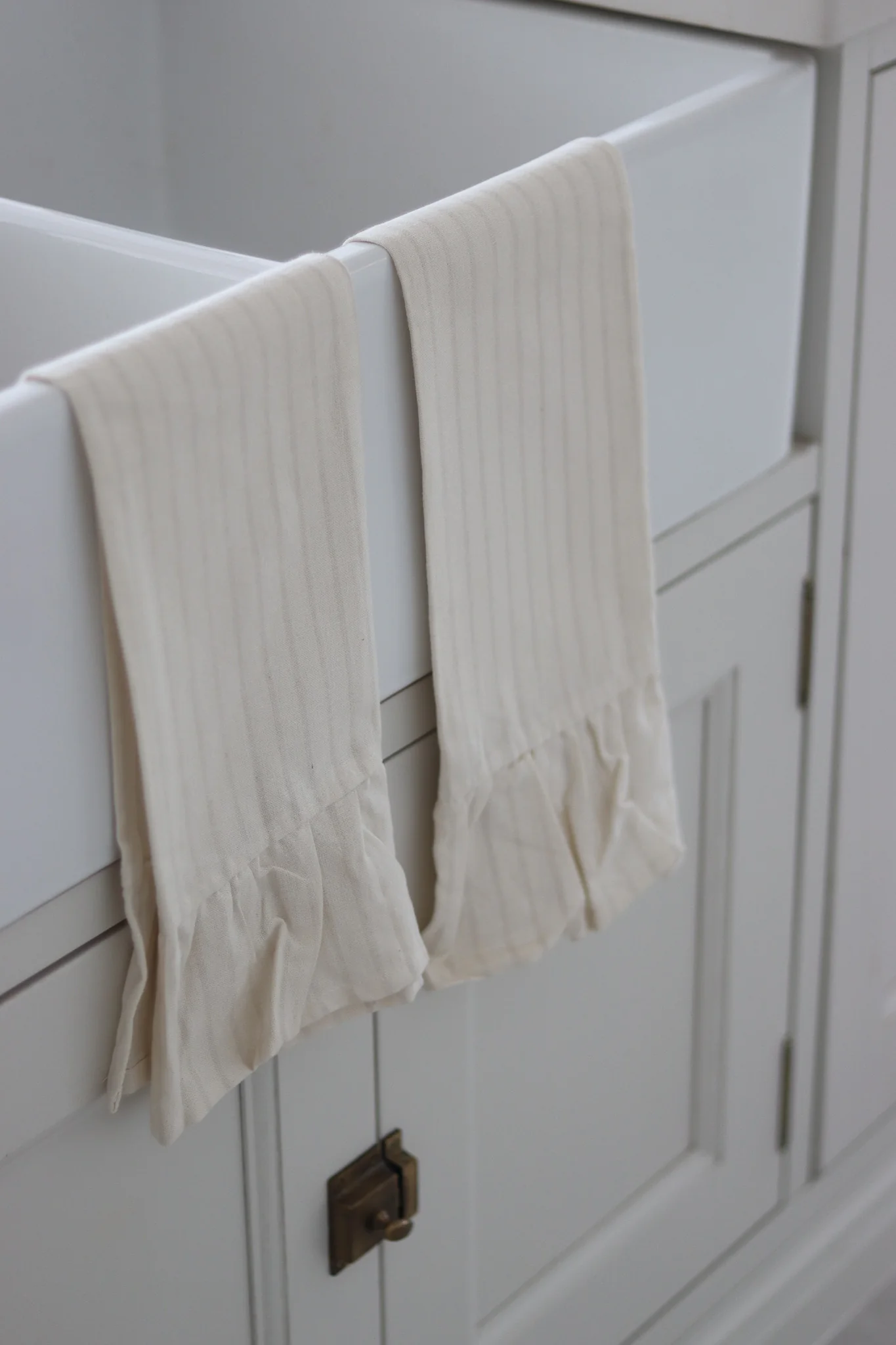 Set of 2 Pinstripe Light Grey Tea Towels - Image 2