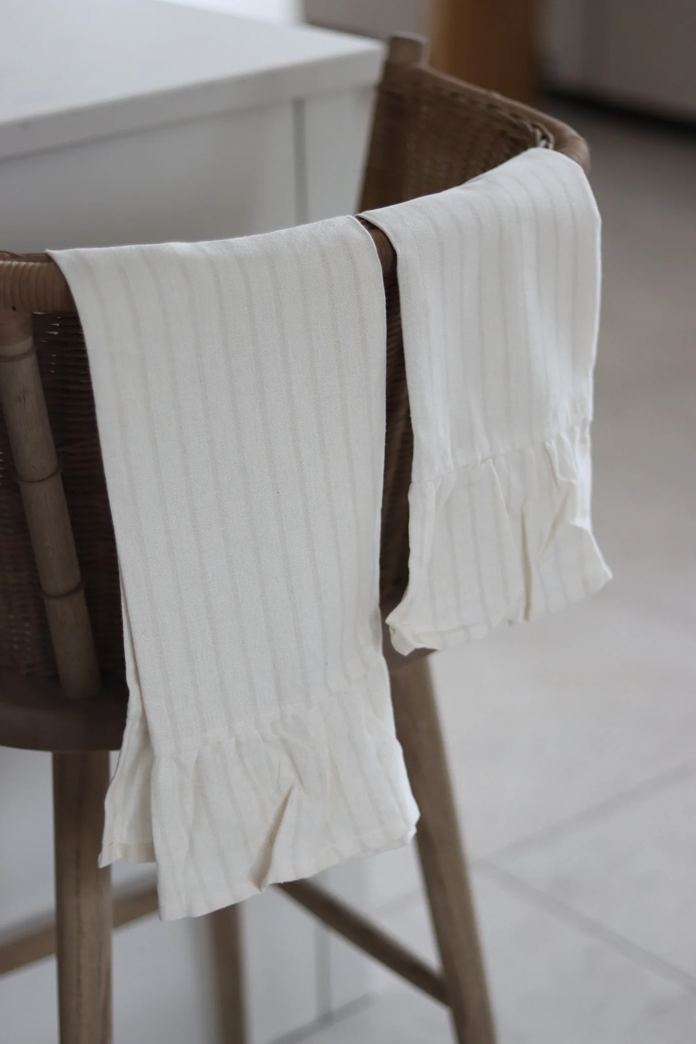 Set of 2 Pinstripe Light Grey Tea Towels - Image 4