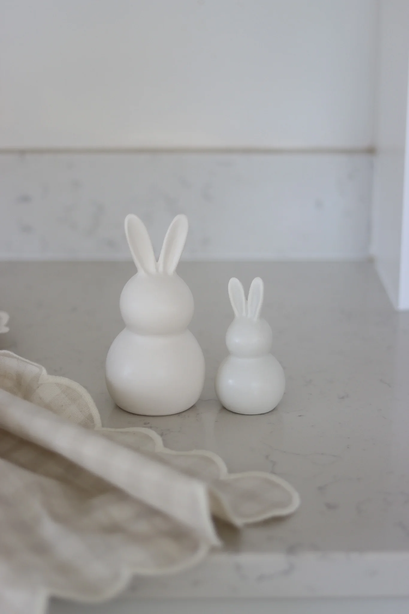 Set of 2 Round Easter Bunnies - Image 2