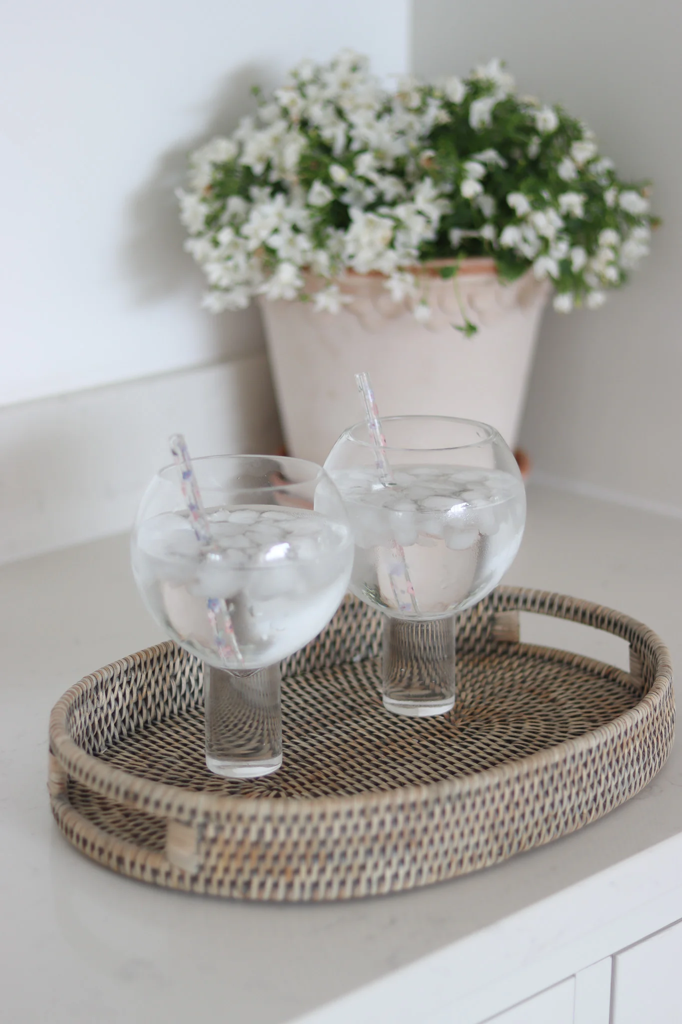 Set of 2 Round Gin Glasses - Plain - Image 2