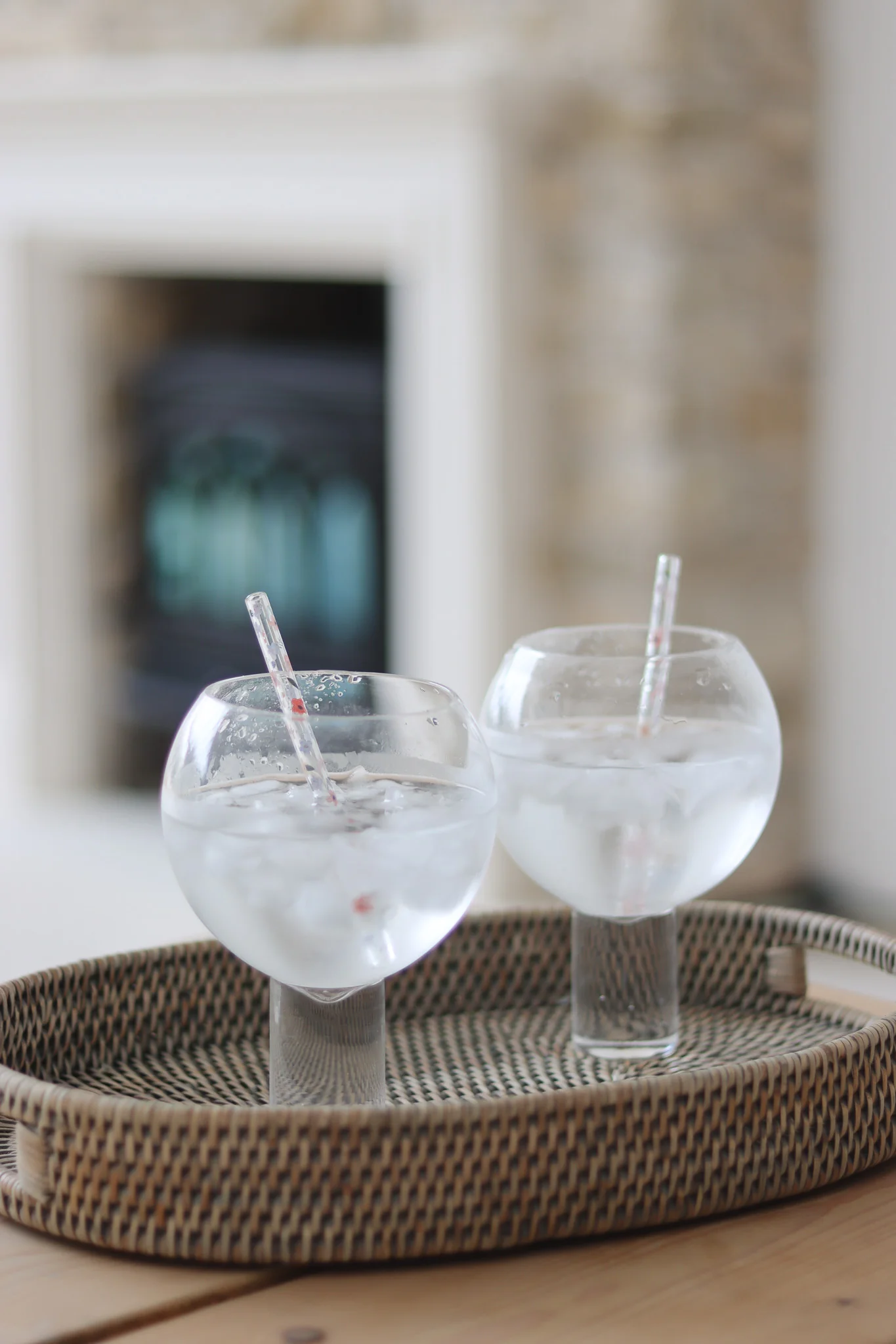 Set of 2 Round Gin Glasses - Plain - Image 3