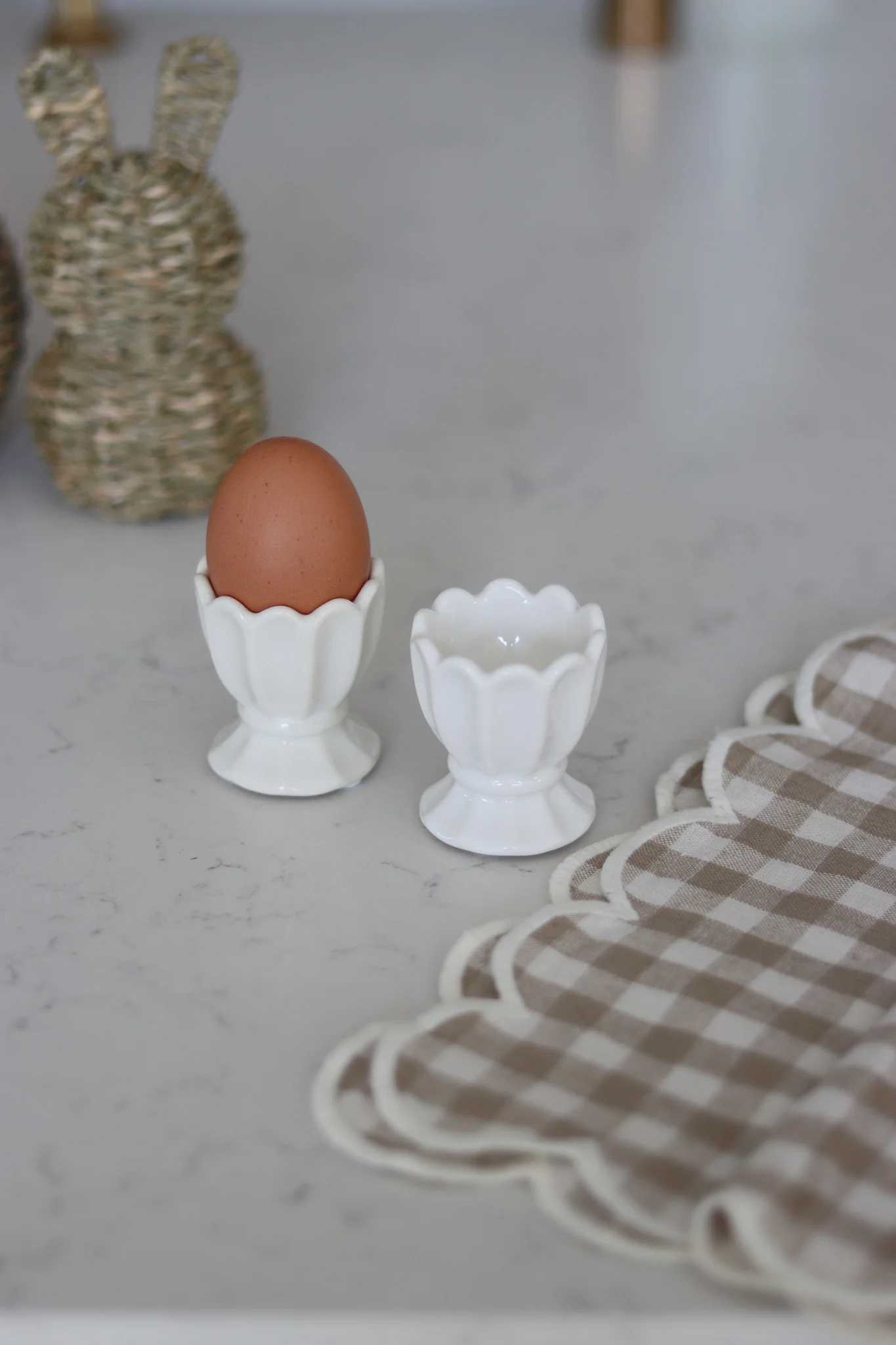Set of 2 Scalloped Ceramic Egg Cups - Image 3