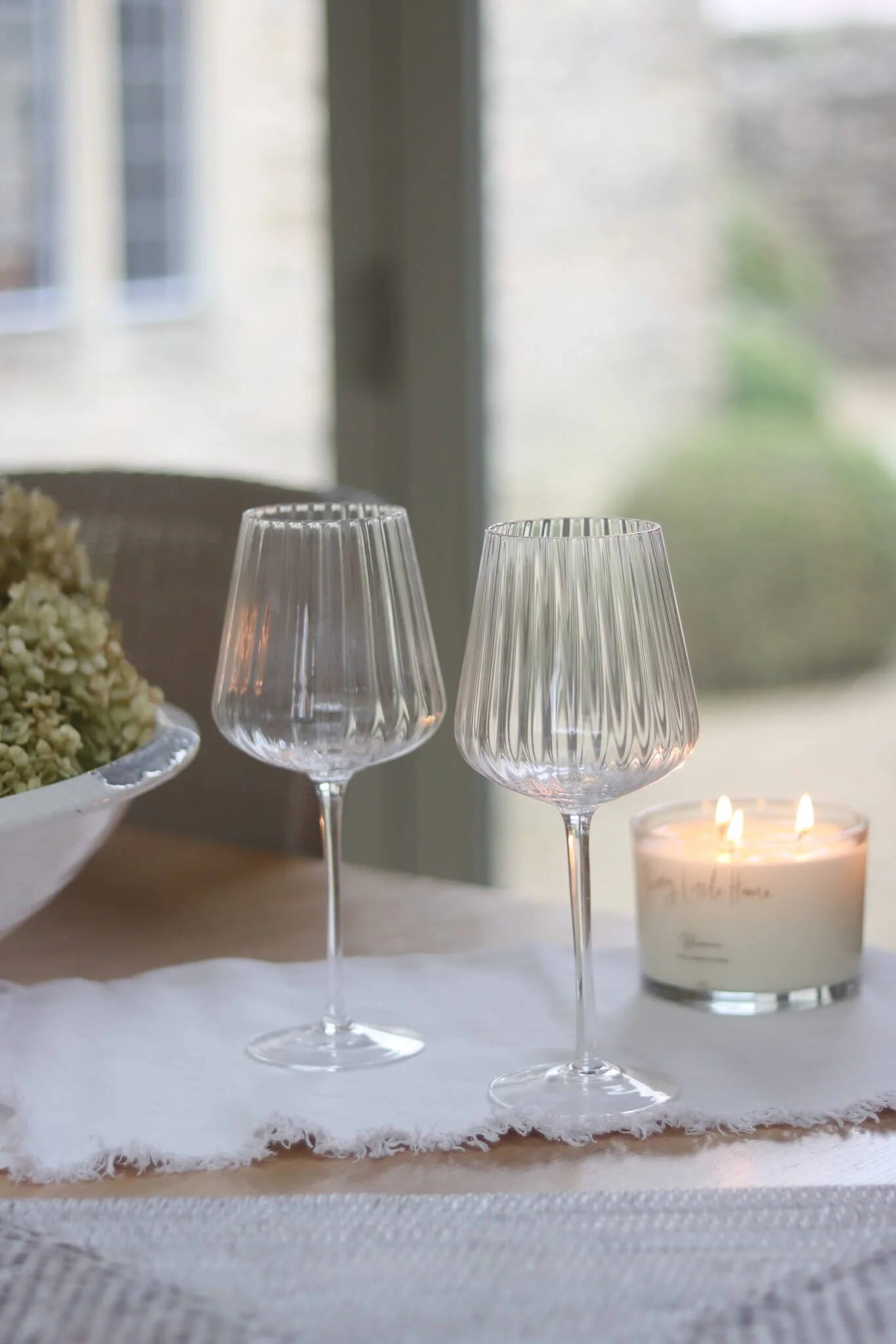 Set of 2 Wine Glasses - Ribbed