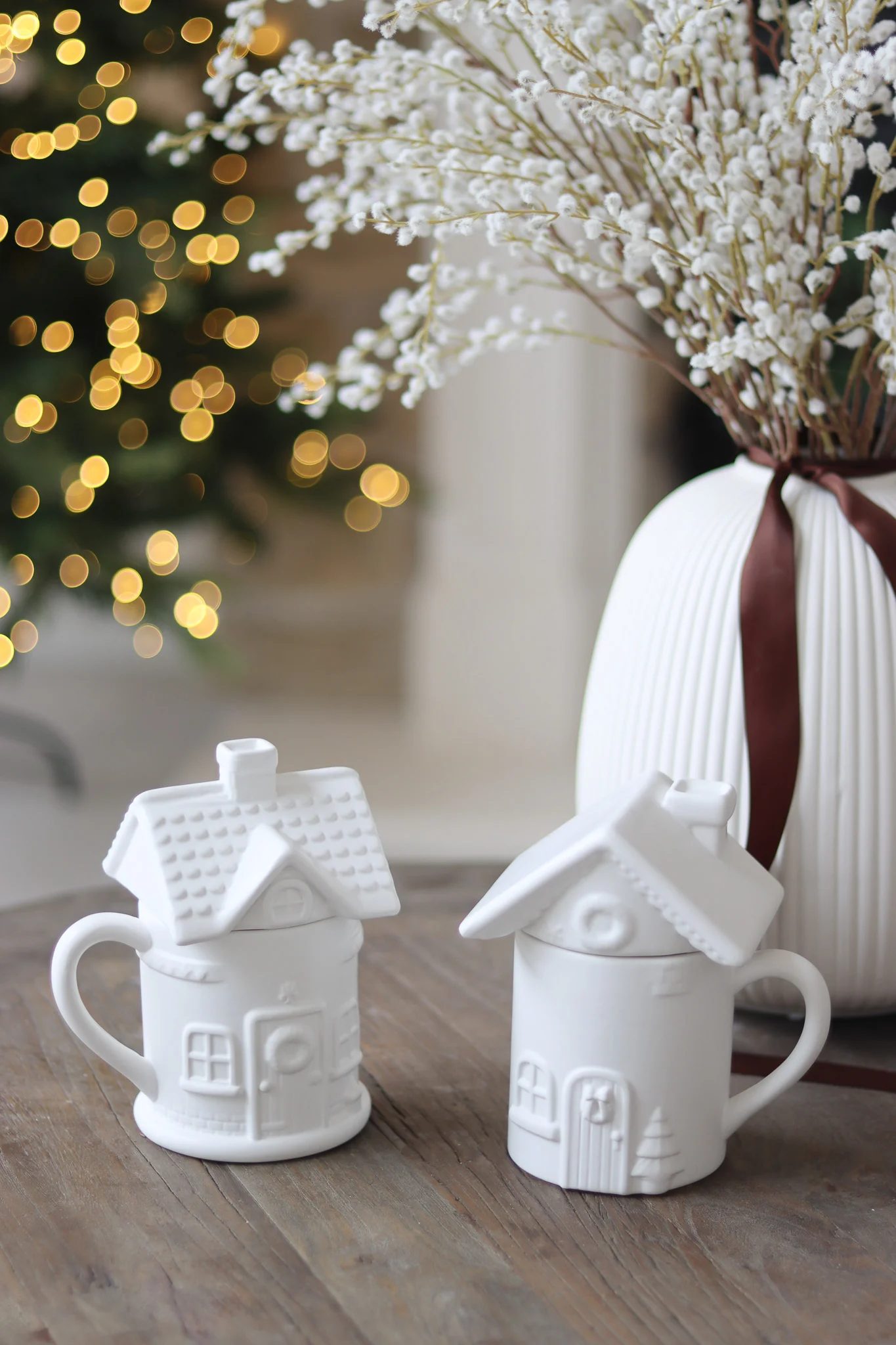 Set of 2 Winter House Mugs