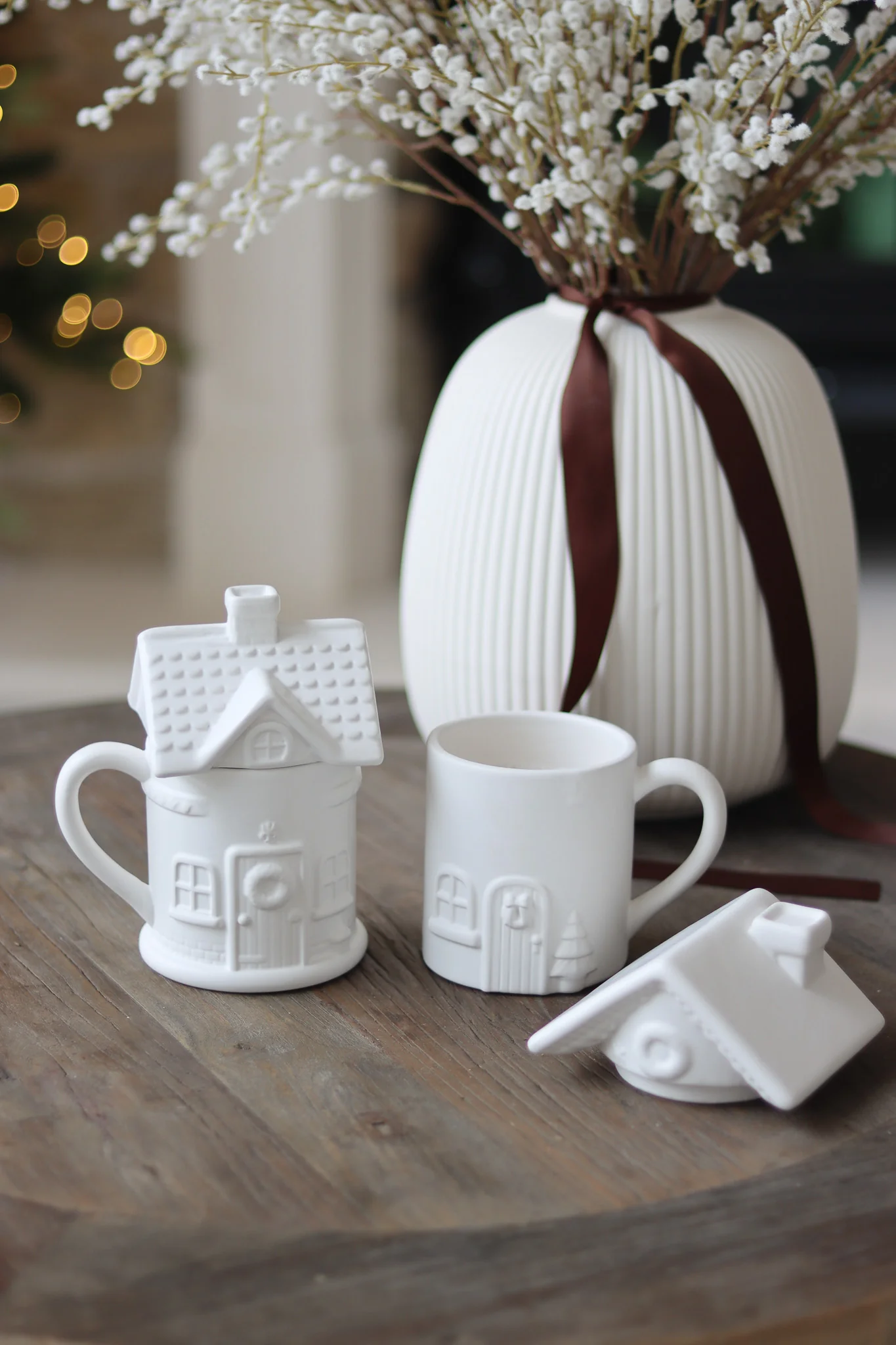 Set of 2 Winter House Mugs - Image 3
