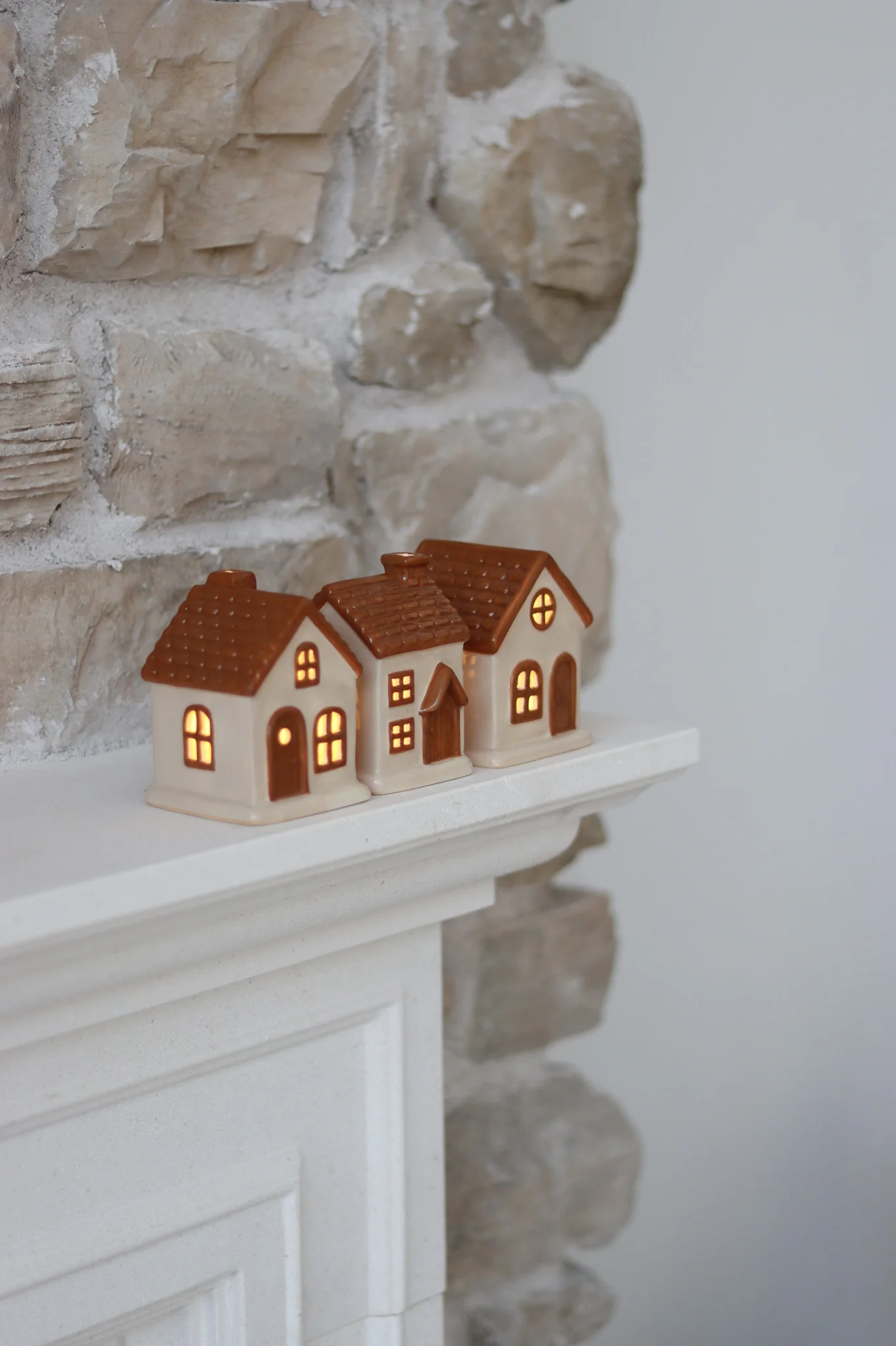 Set of 3 LED Autumn Ceramic Houses – Brown - Image 2