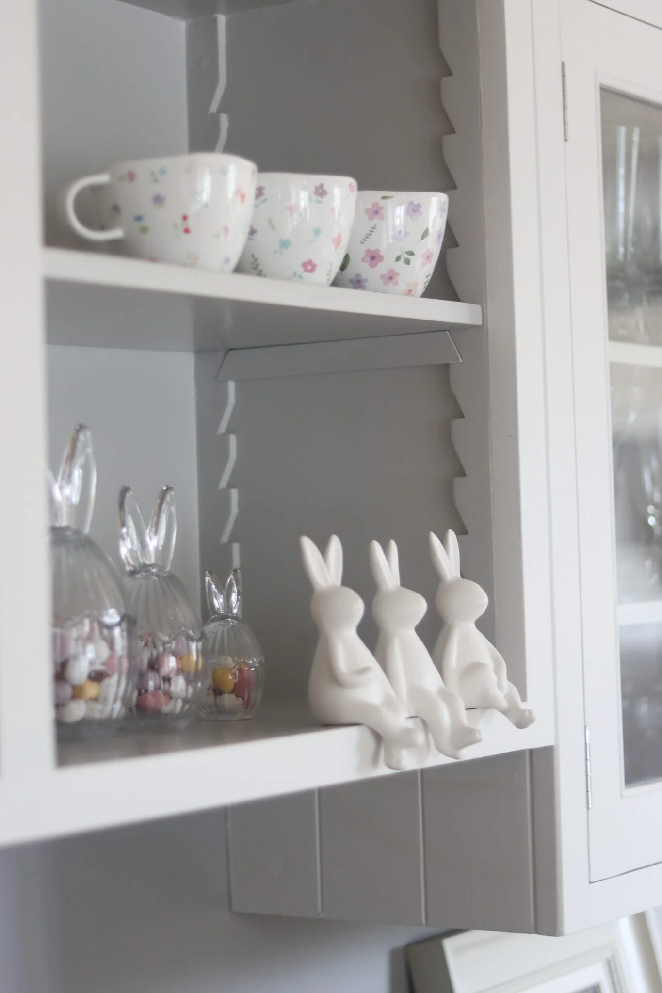 Set of 3 Shelf Sitting Easter Bunnies - Image 3